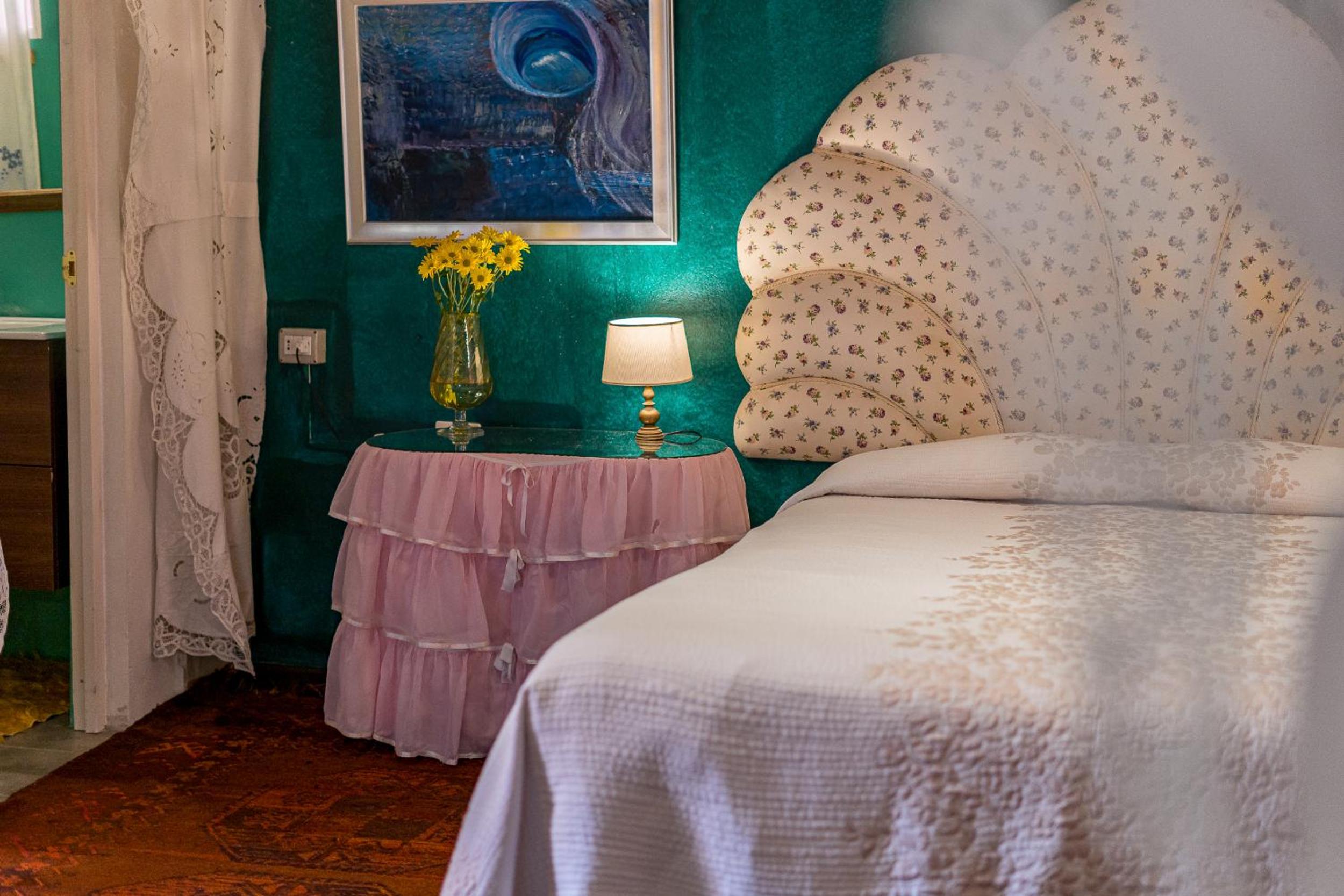 Deluxe Double Room with Garden View photo 3