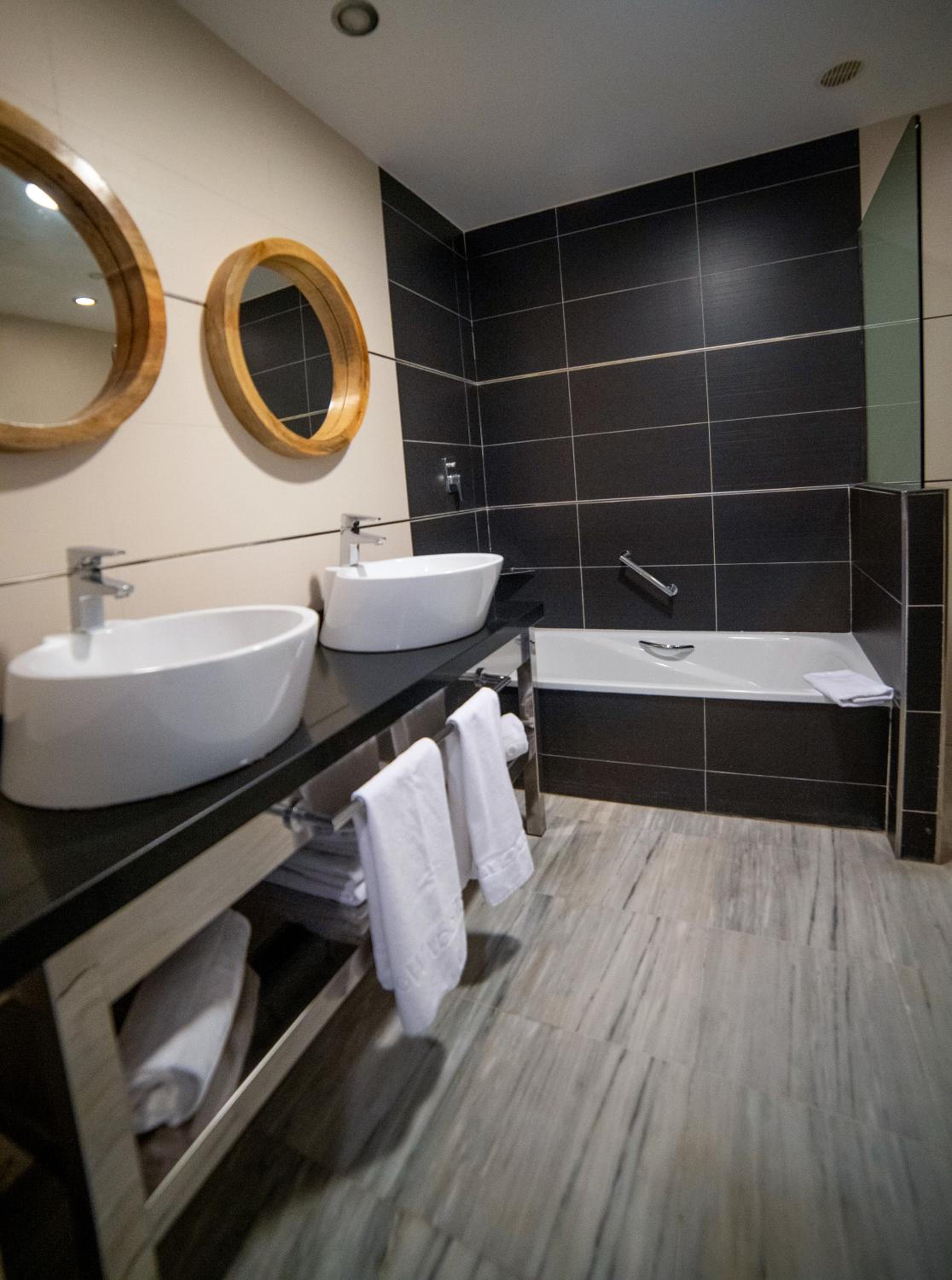 Penthouse Apartment (1 Adult) photo 2