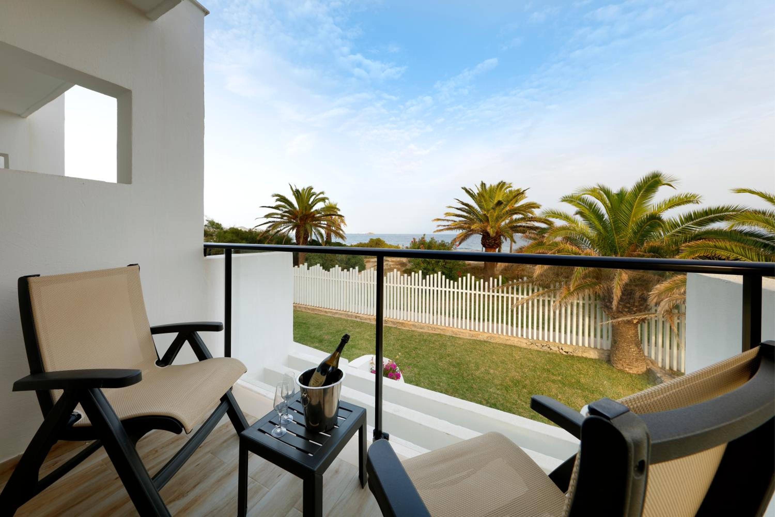 Deluxe Seafront View