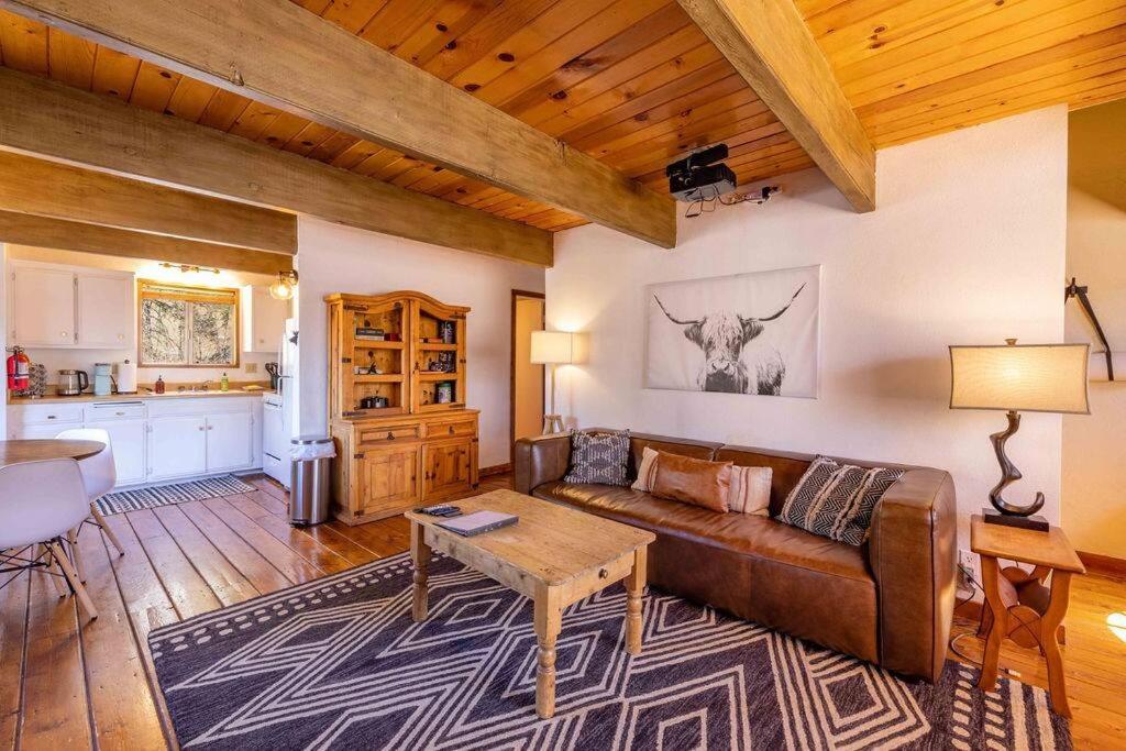 Two-Bedroom House - Photo 8