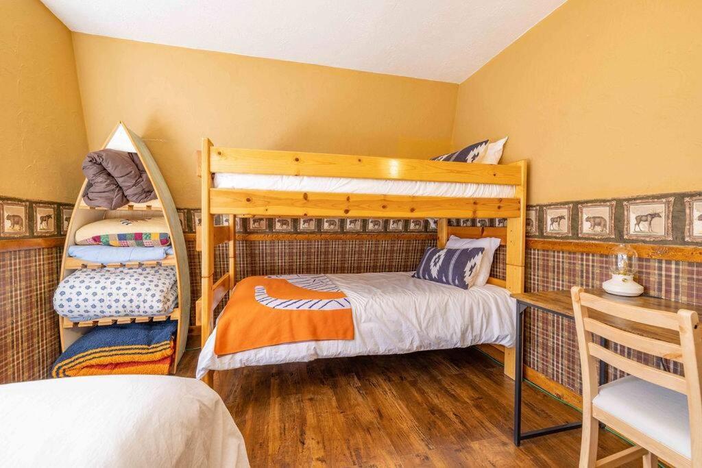 Two-Bedroom House - Photo 32