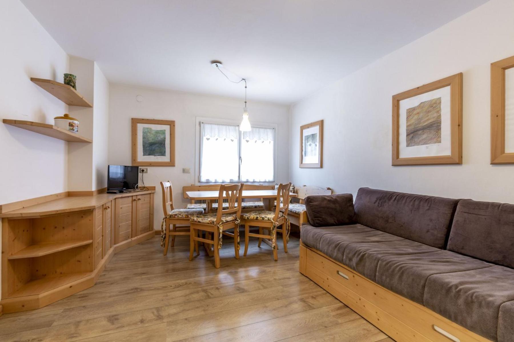 One-Bedroom Apartment with Balcony