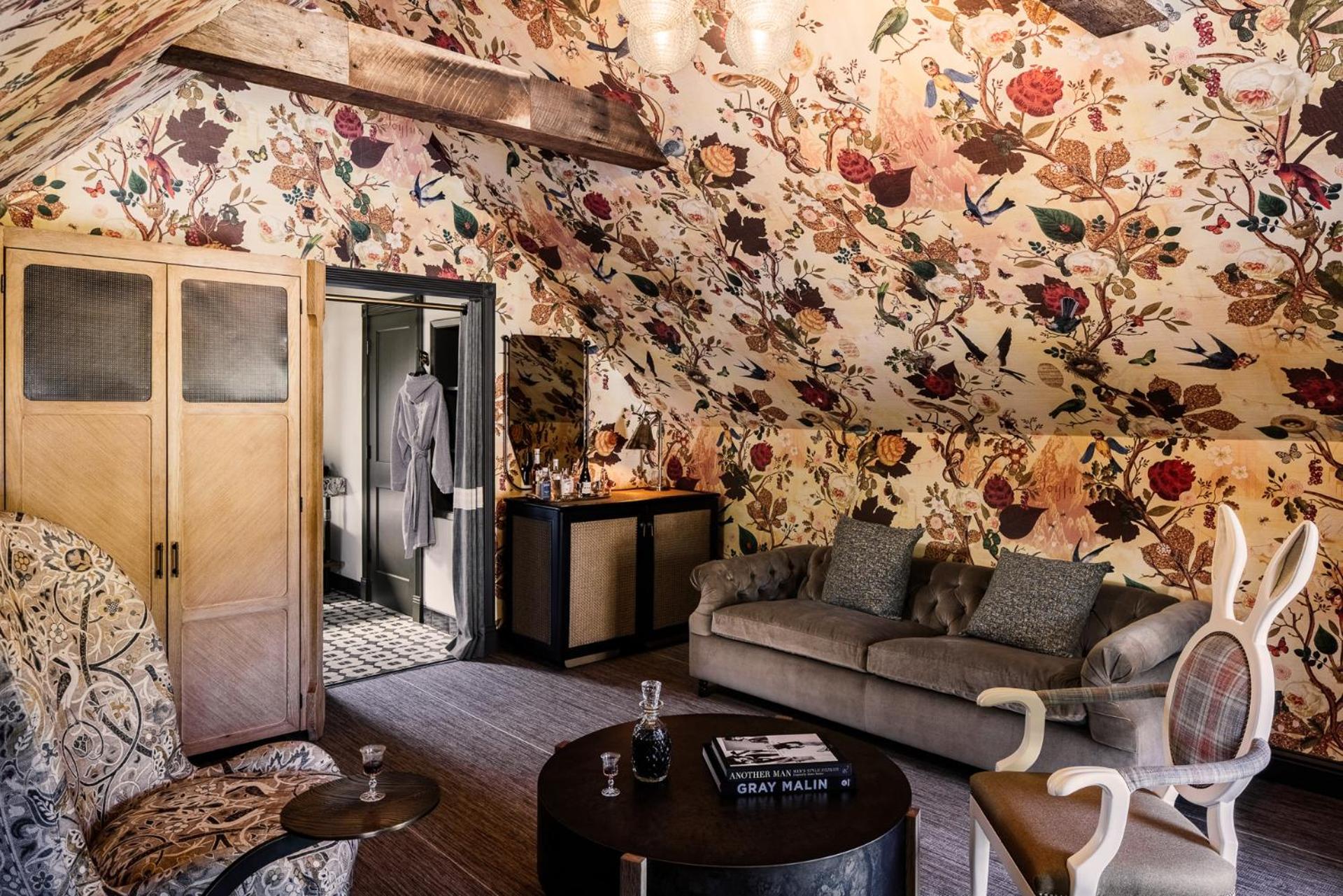 One-Bedroom Suite