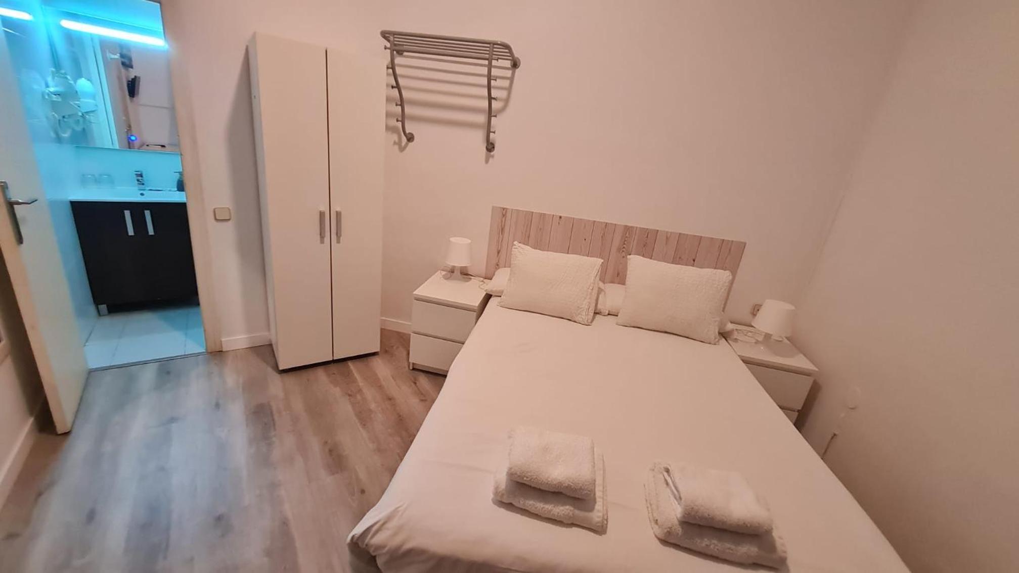 Budget Double Room photo 3