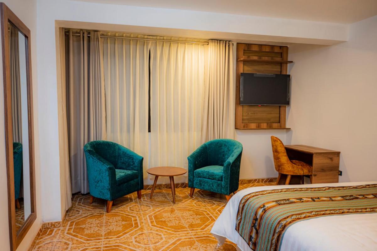 Standard King Room photo 3