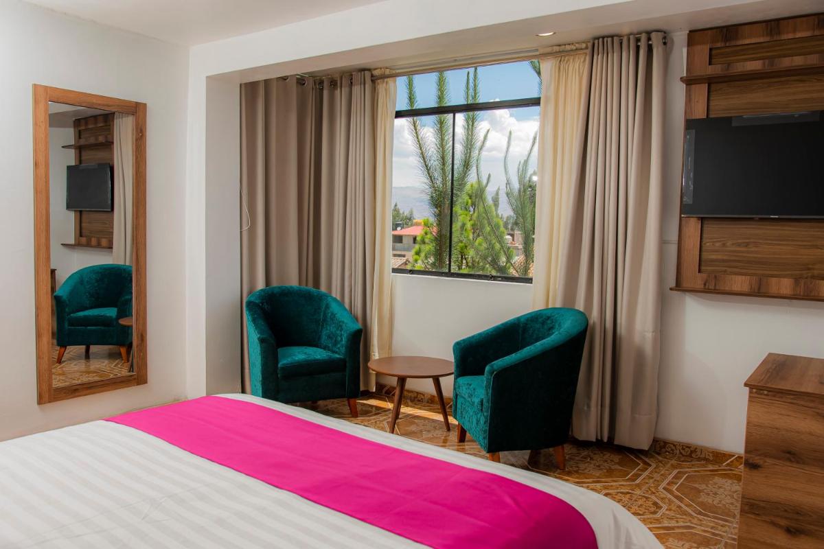 Standard King Room photo 1