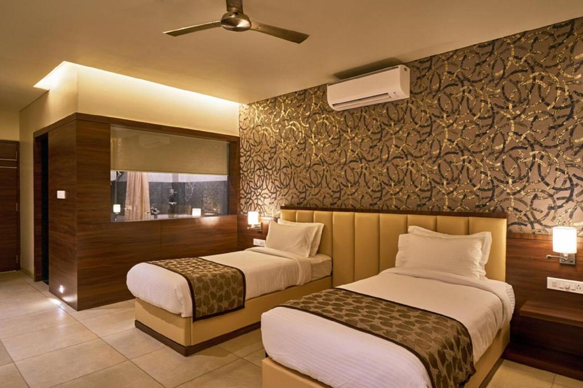 Deluxe Room - Photo 9