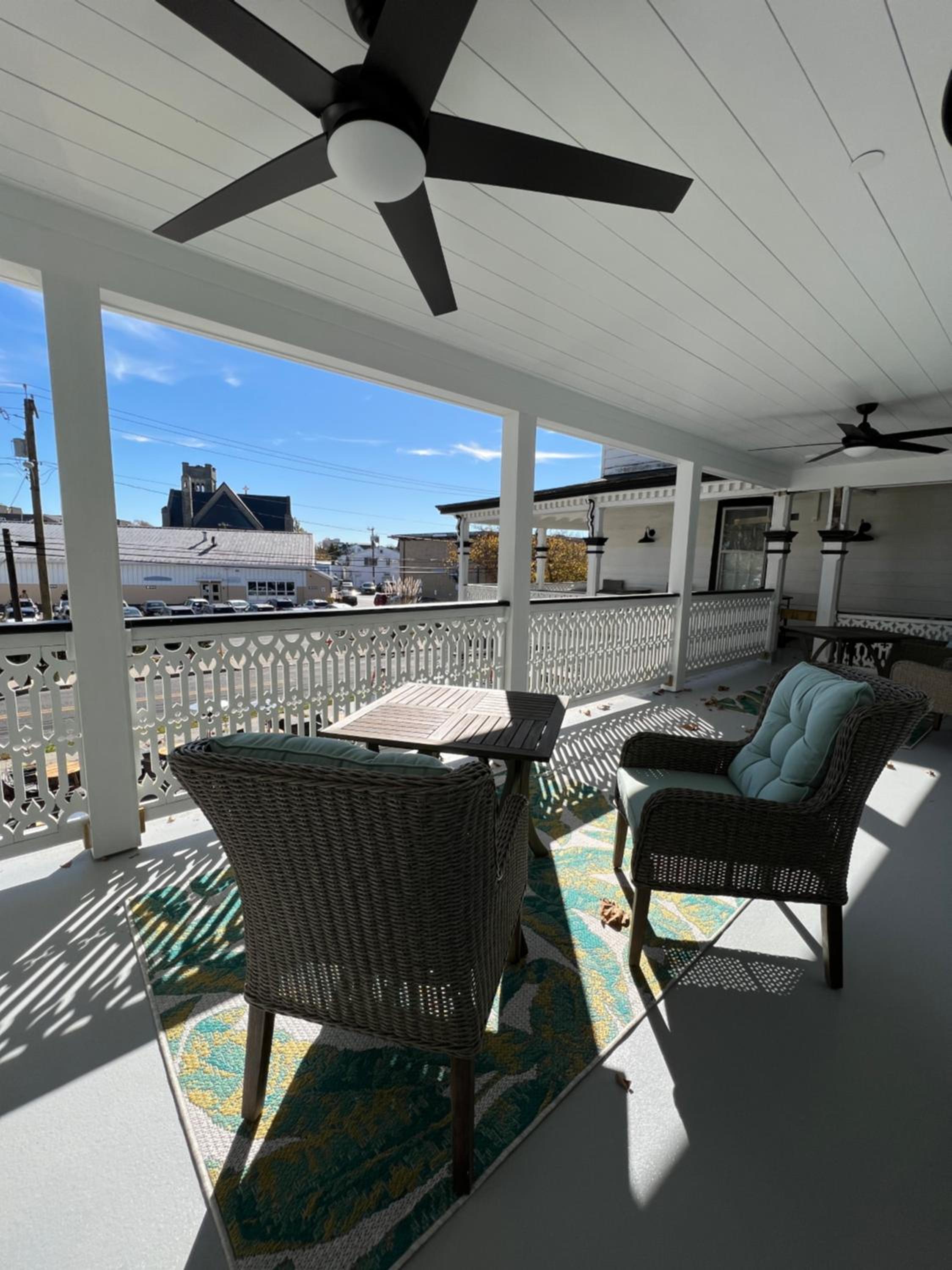 Queen Room with Balcony photo 2