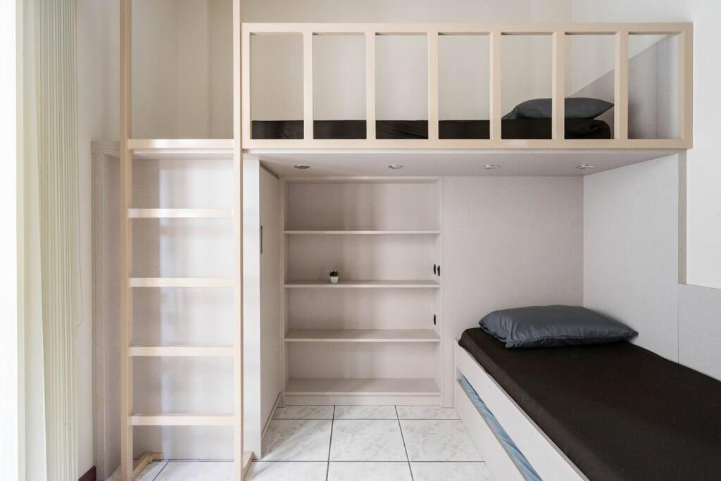 Apartment - Photo 2