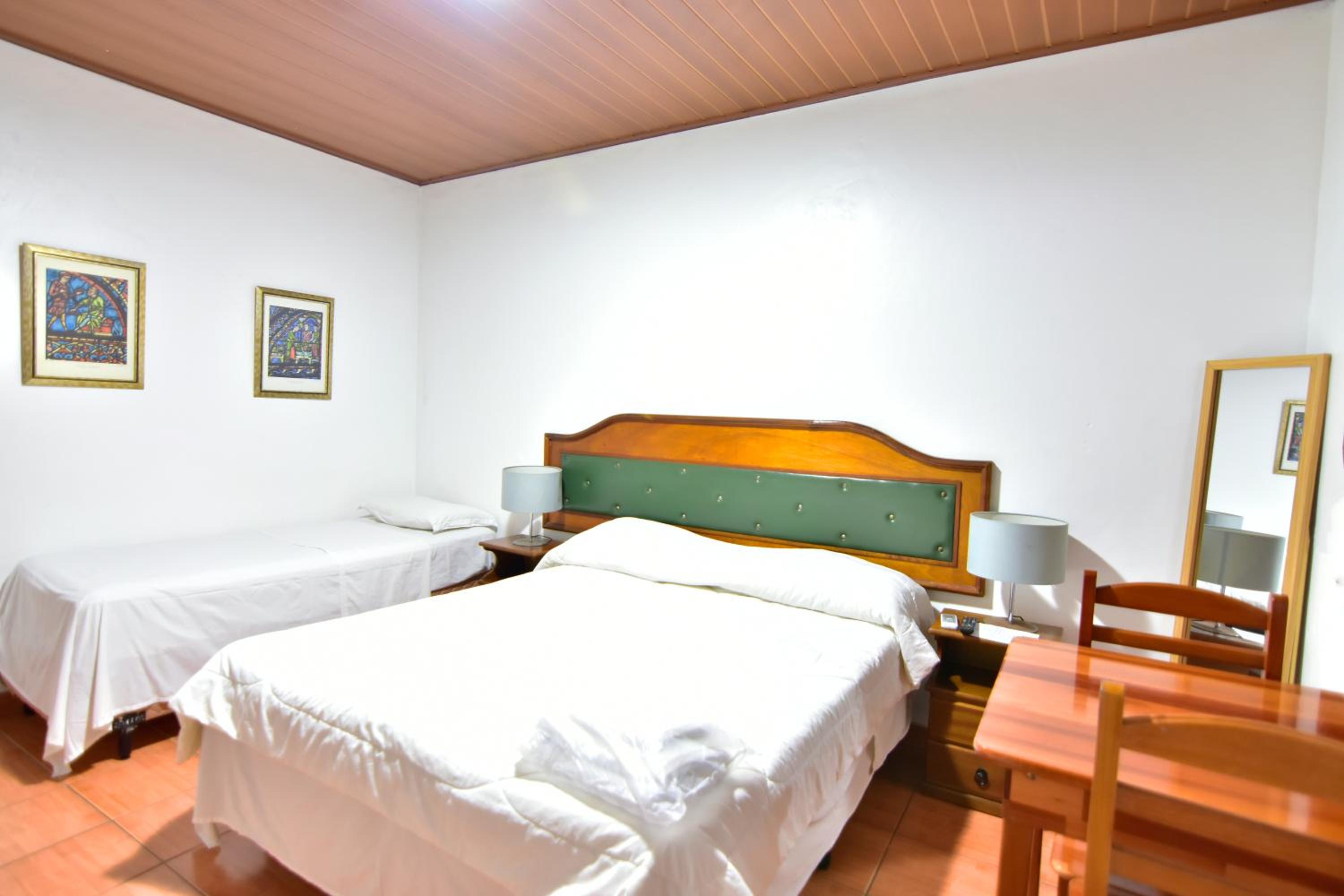 Triple Room - Photo 6