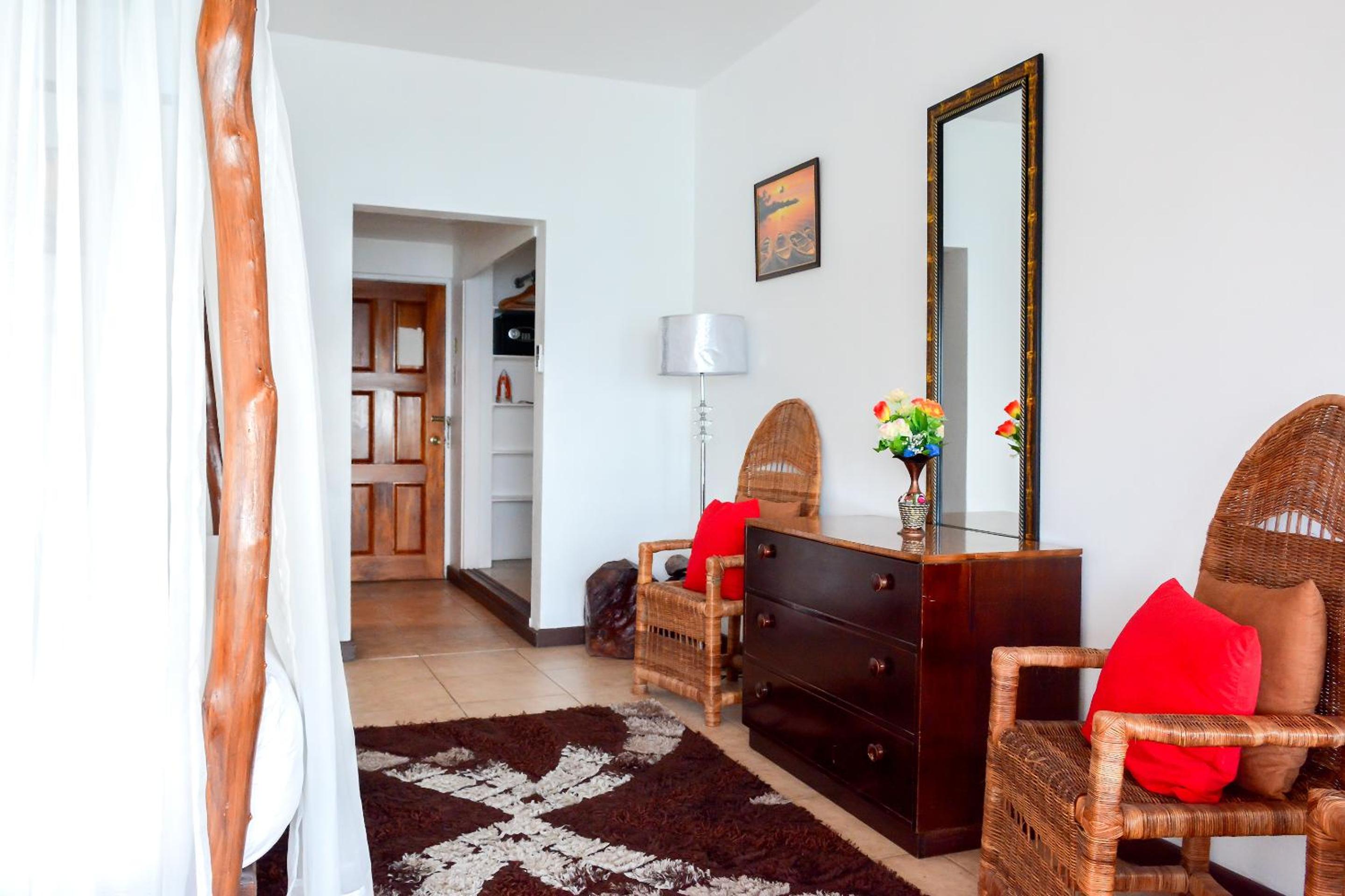 Deluxe King Room - Photo 6