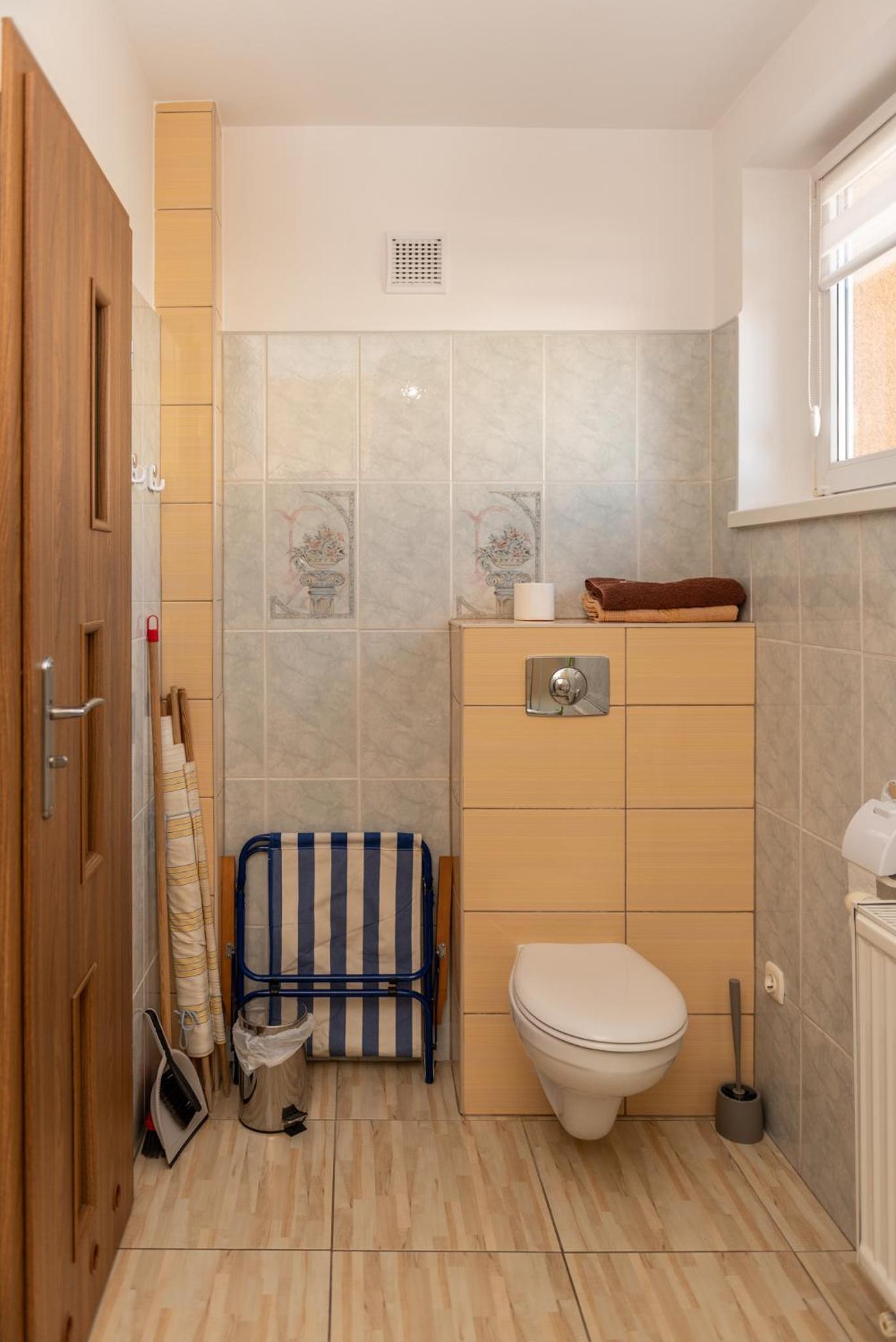 Double Room with Private Bathroom - Photo 7
