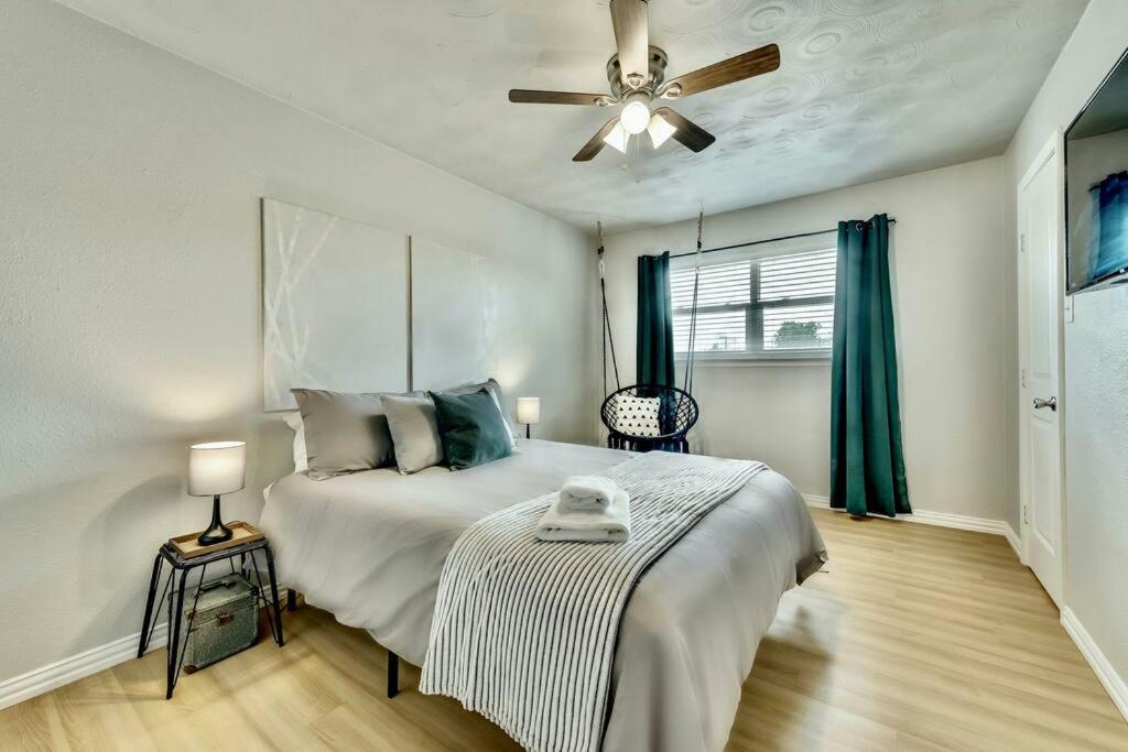 Two-Bedroom Apartment photo 3