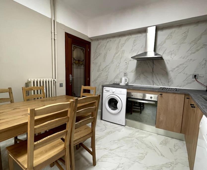 Apartment photo 2