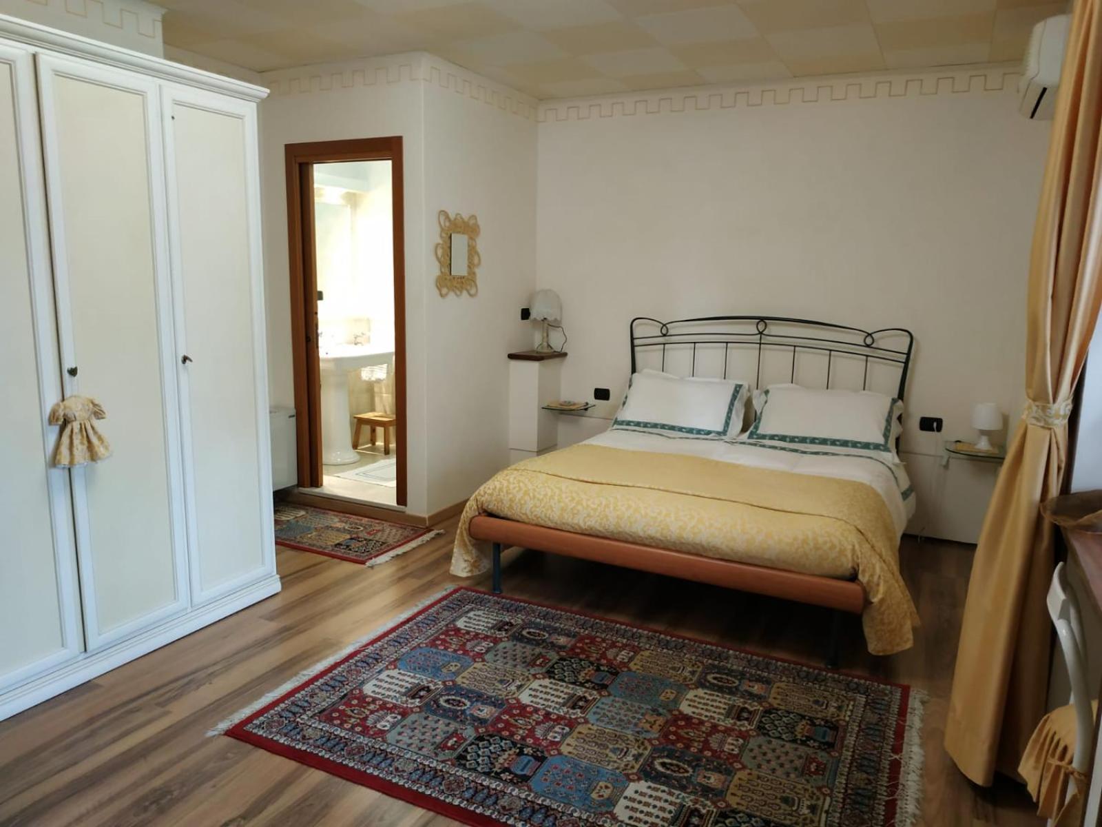 Deluxe Double Room (2 Adults + 1 Child) photo 1
