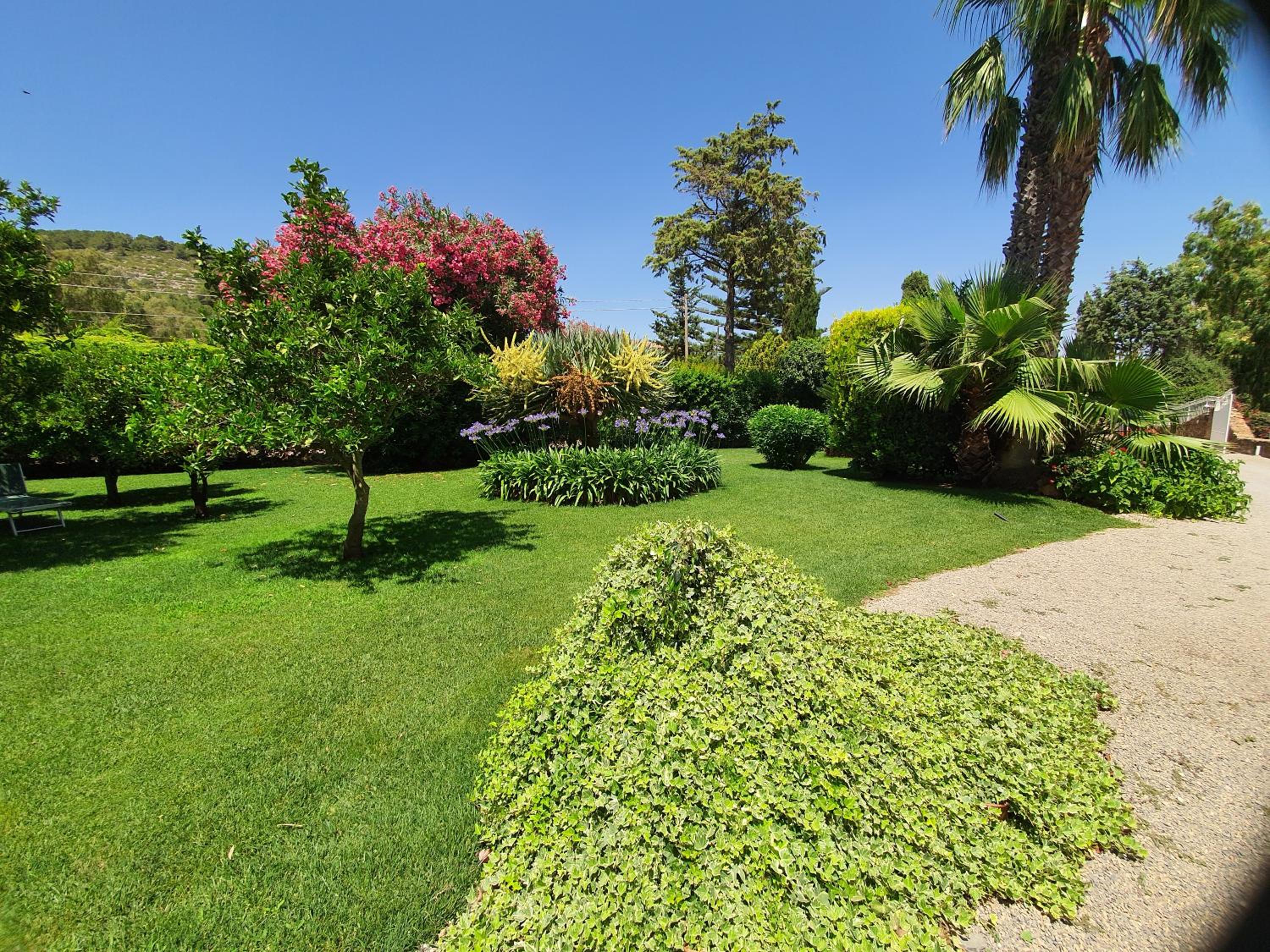 Triple Room with Garden View - Photo 8