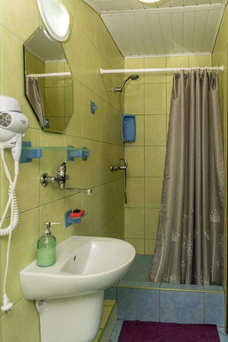 Double Room with Private Bathroom photo 1