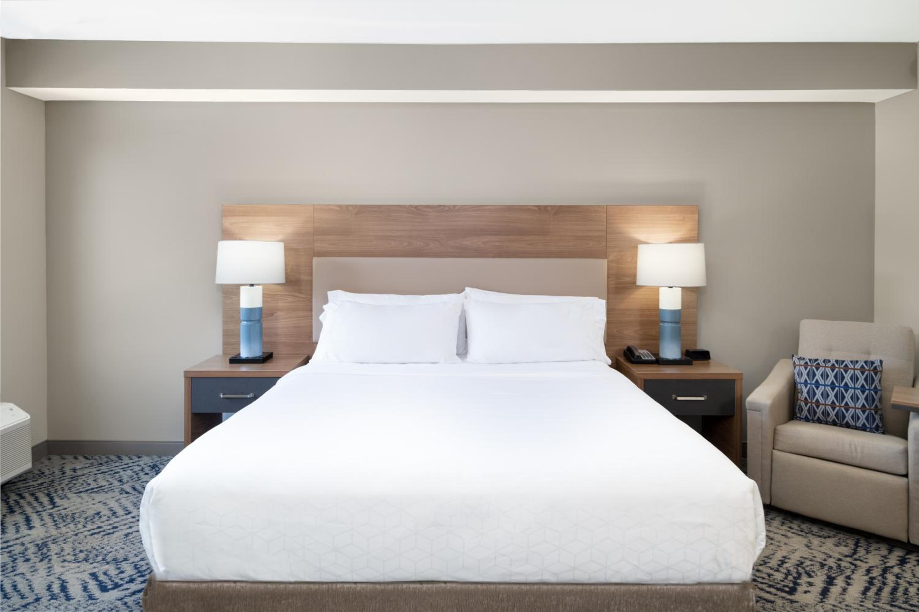 King Studio Suite - Photo 1