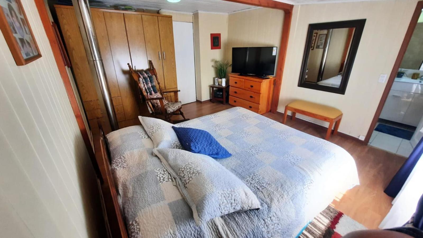 Double Room with Private Bathroom photo 2