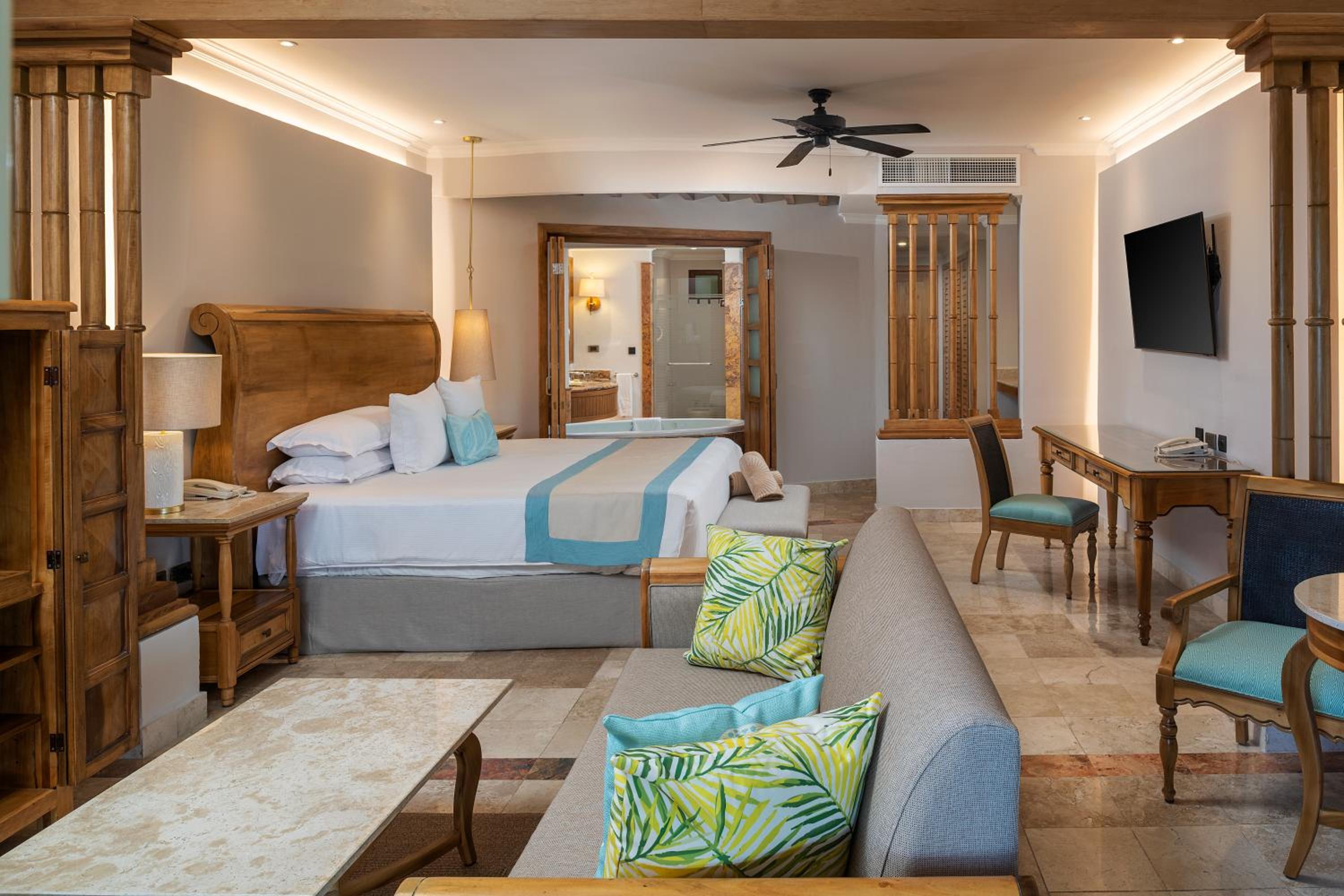 Golden Superior Junior Suite
