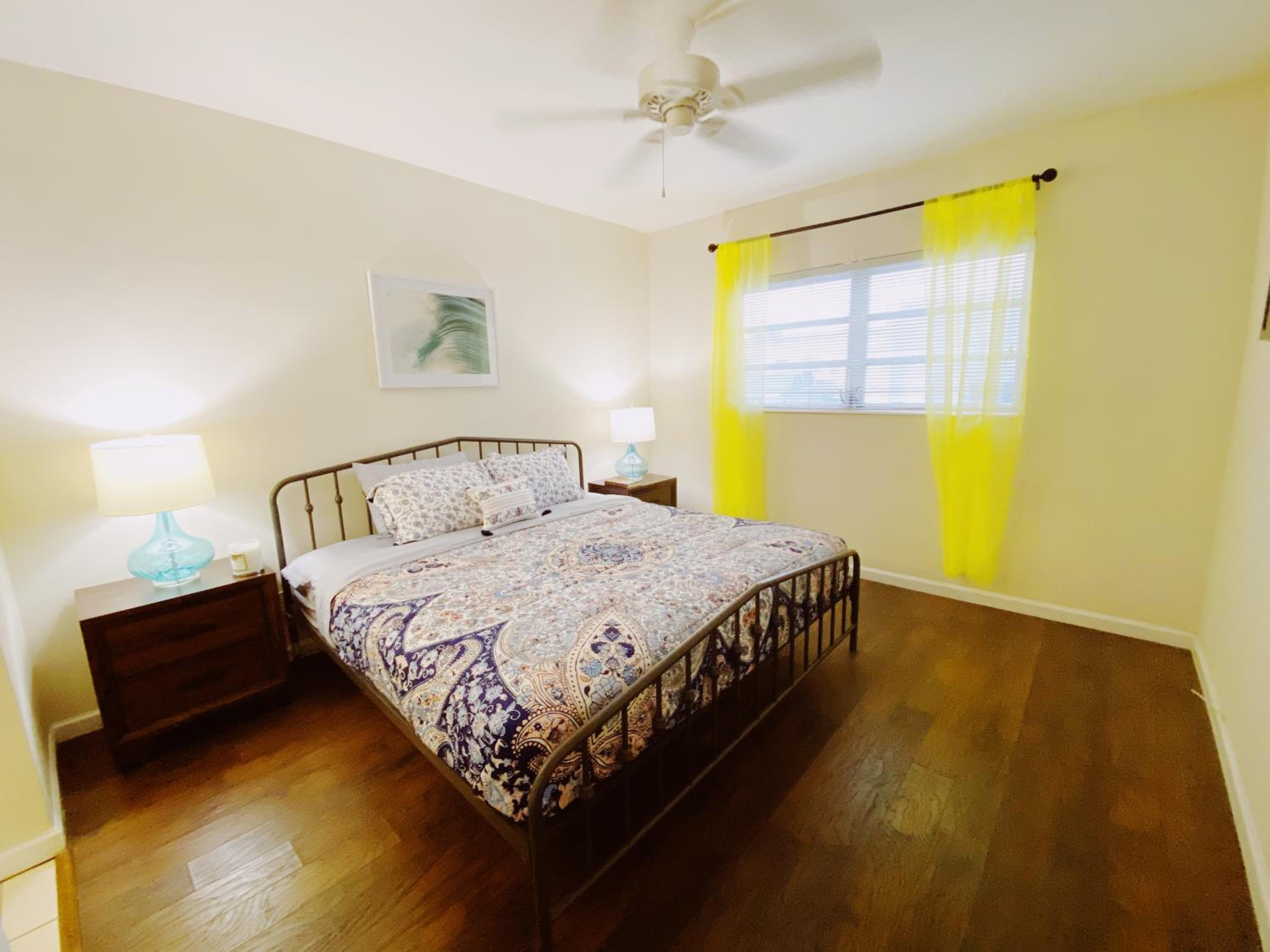 Premium Two Bedroom Two Bath Family Suite with Kitchen and Sofa Bed - Photo 5