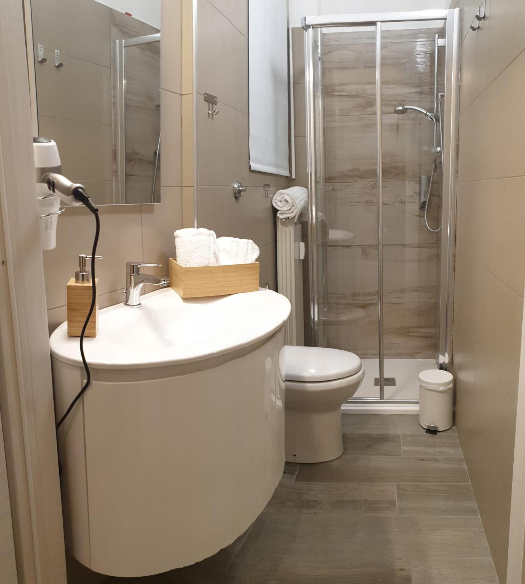 Double Room with Private Bathroom photo 3