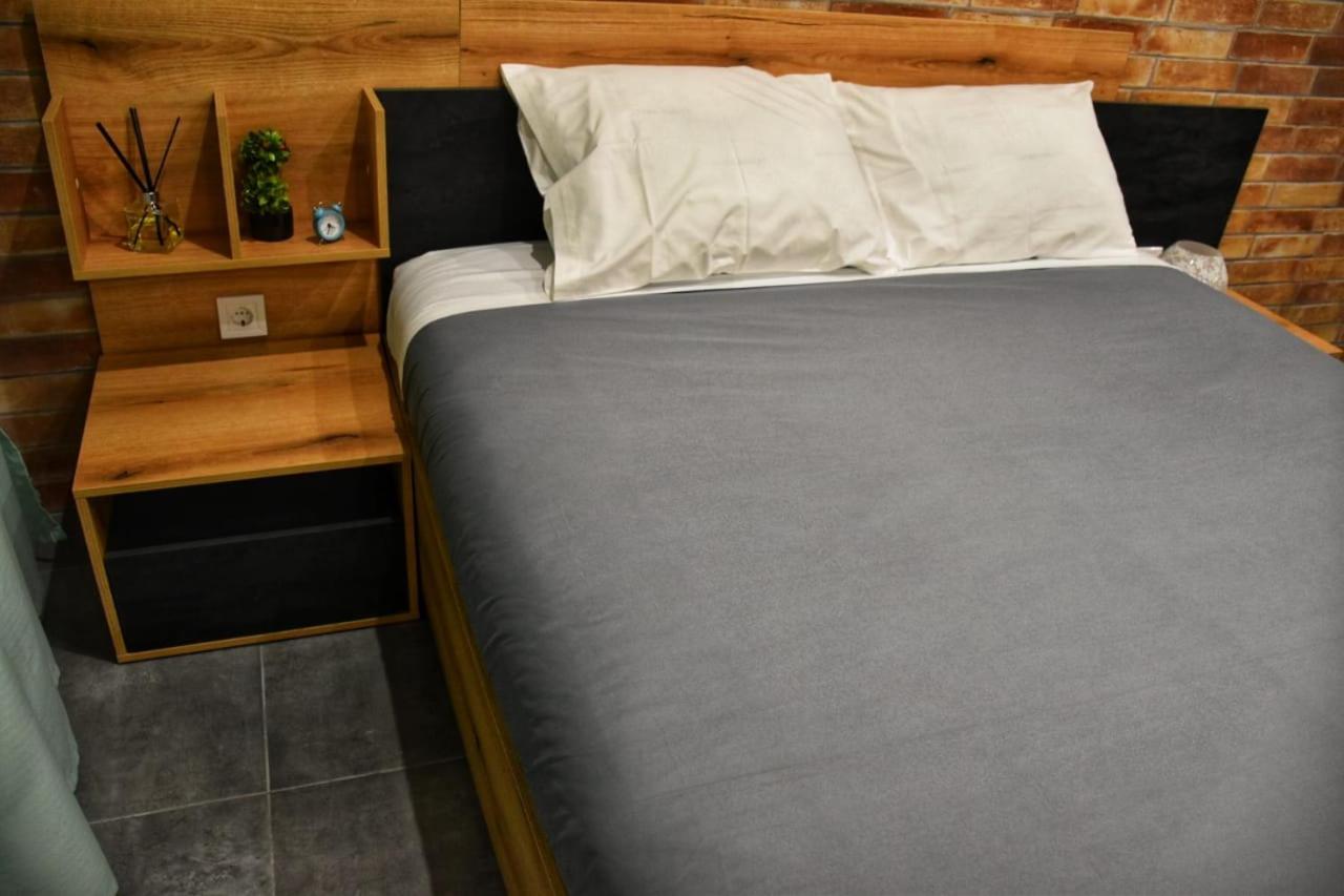 One-Bedroom Apartment - Photo 29