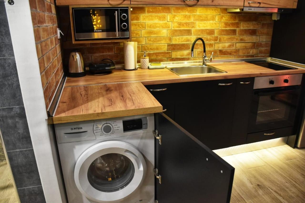 One-Bedroom Apartment - Photo 16