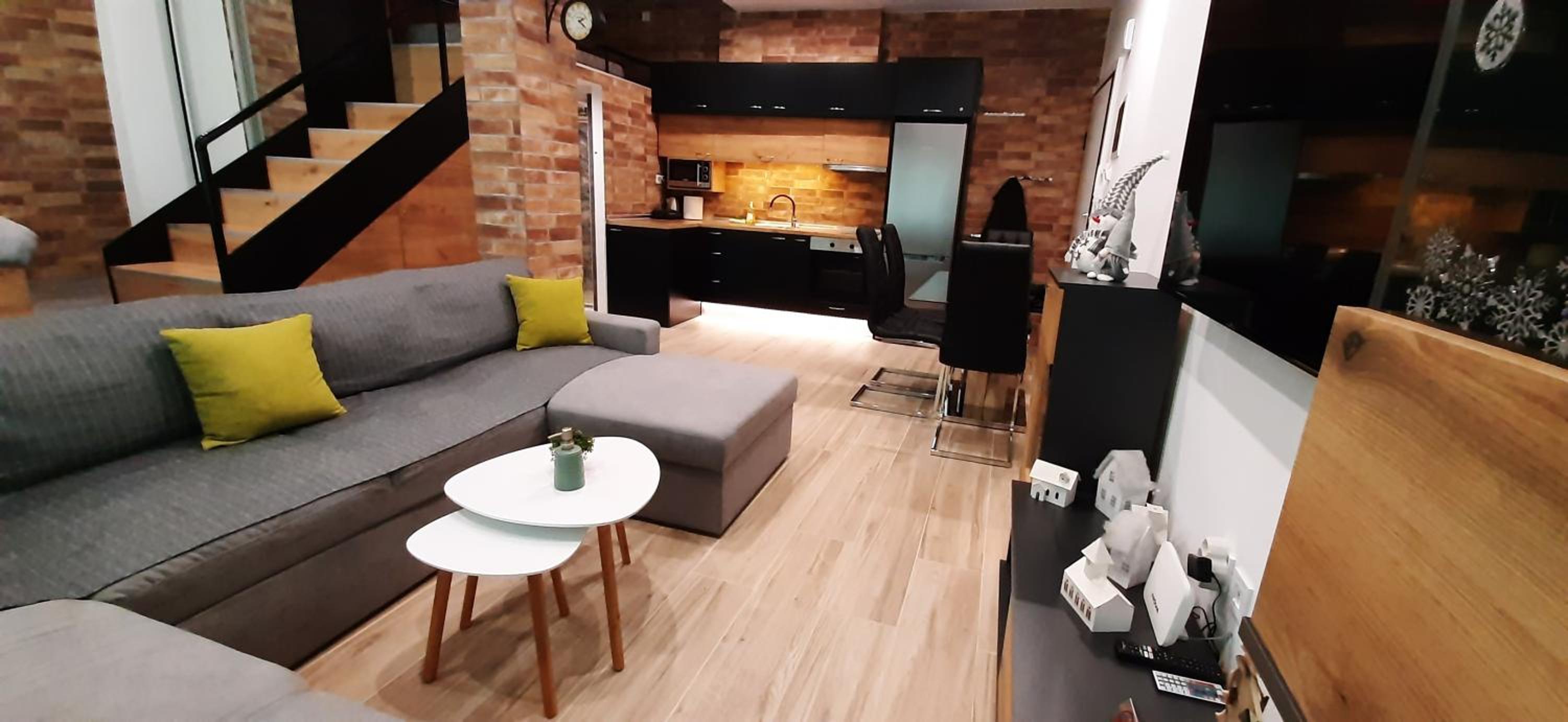 One-Bedroom Apartment - Photo 39