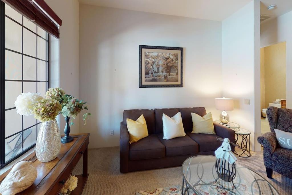 Apartment photo 2