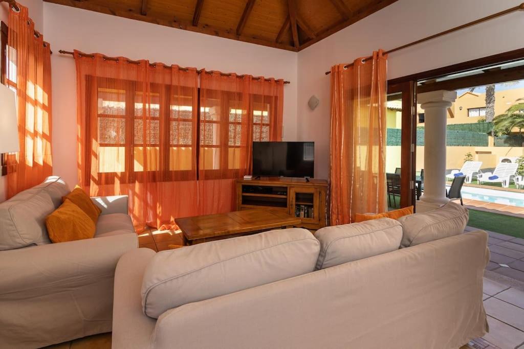 Villa de Tres Habitaciones
