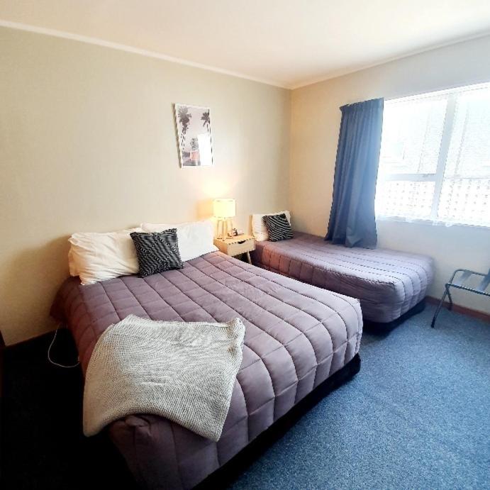 Two-Bedroom Suite - Photo 5