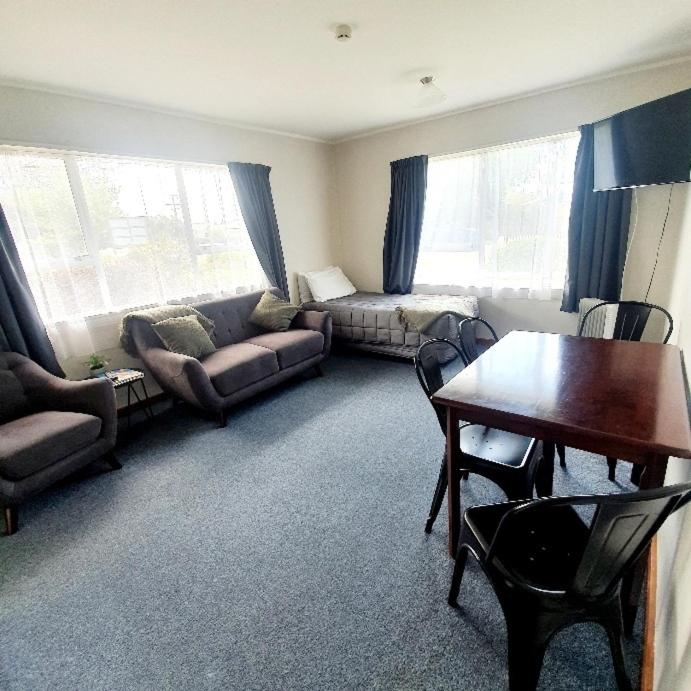 One-Bedroom Suite - Photo 1