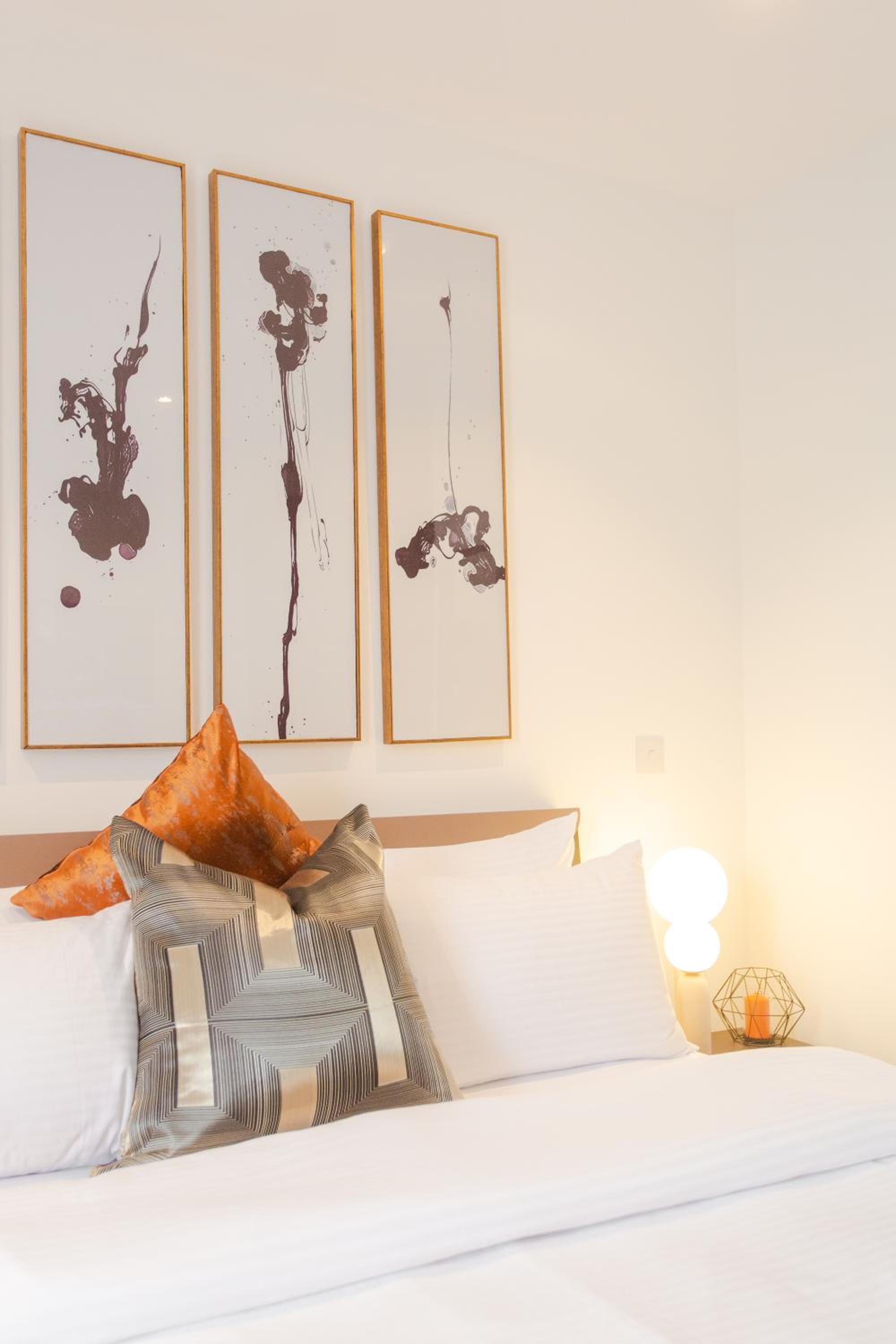 Studio Apartment photo 1
