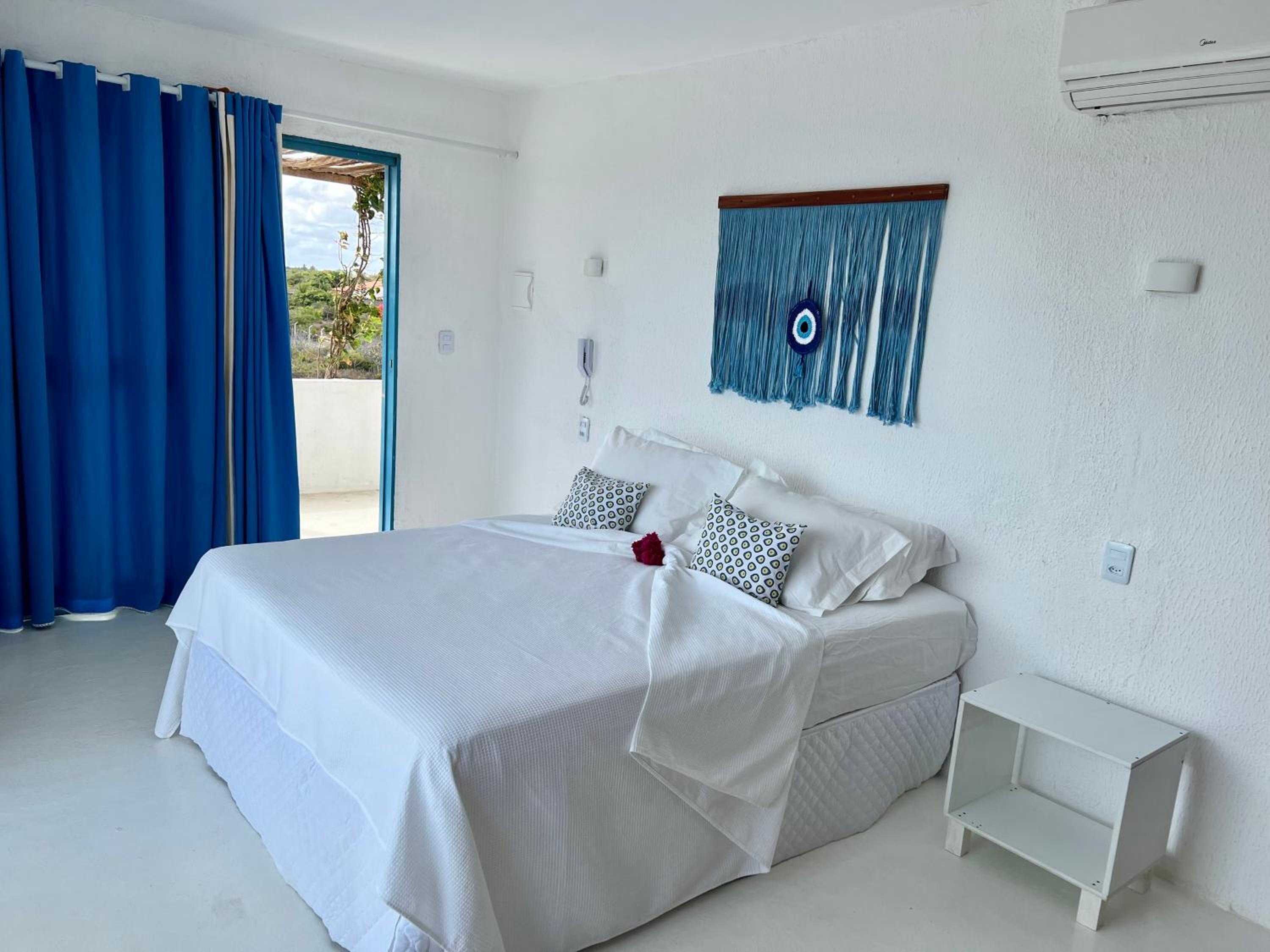 Deluxe Double Room with Bath - Photo 1