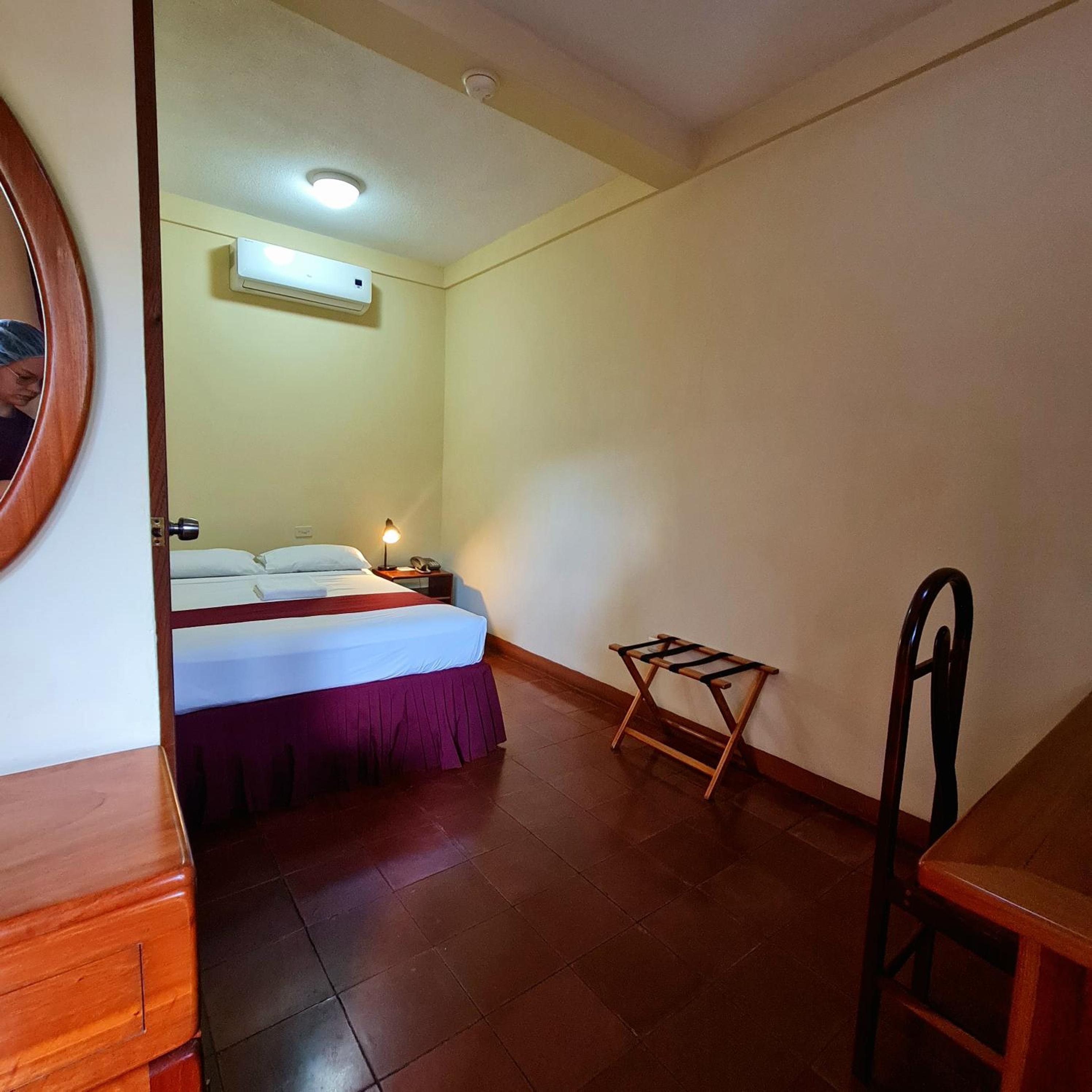 Single Room photo 1