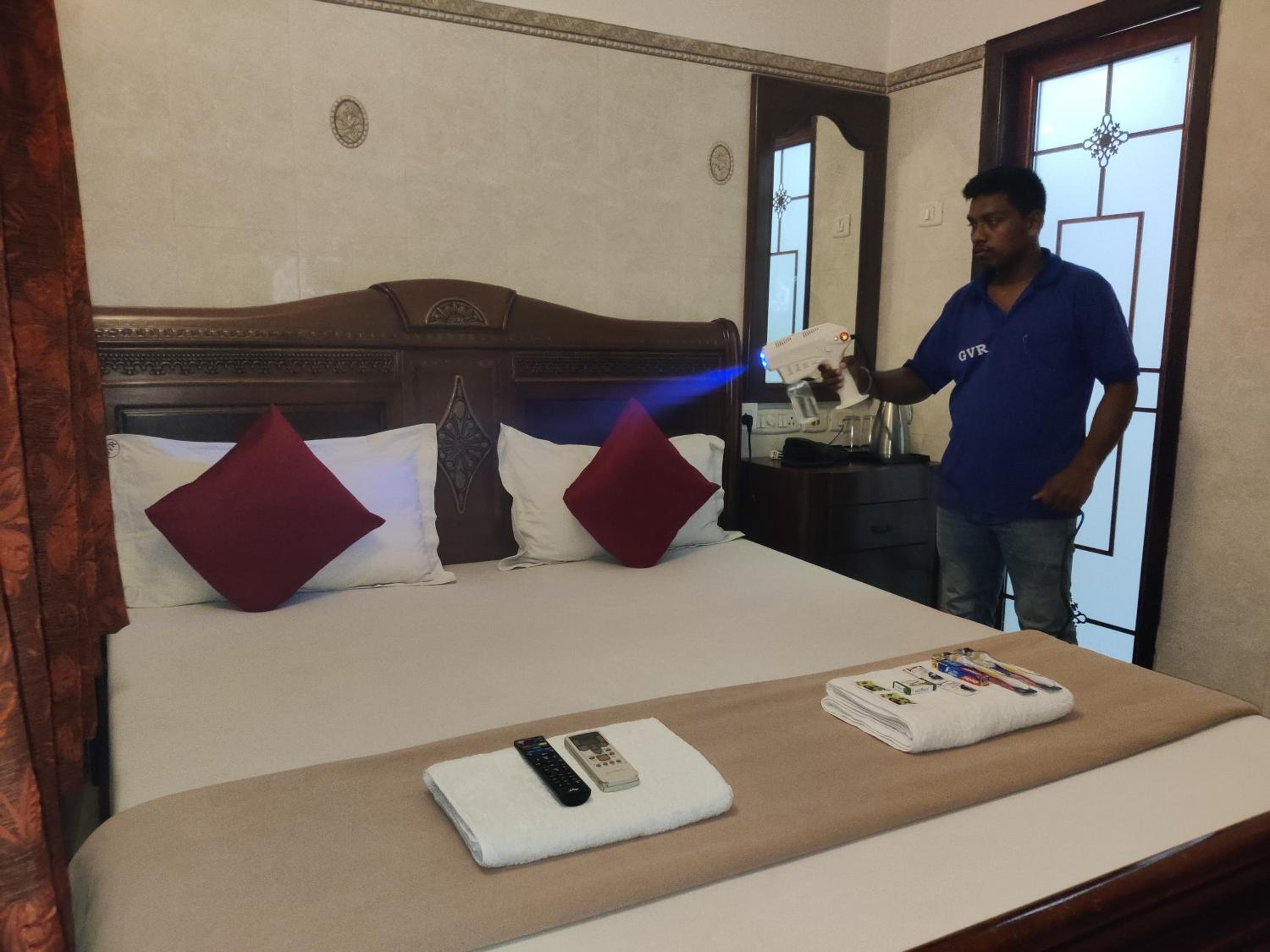 Standard Double Room - Photo 5