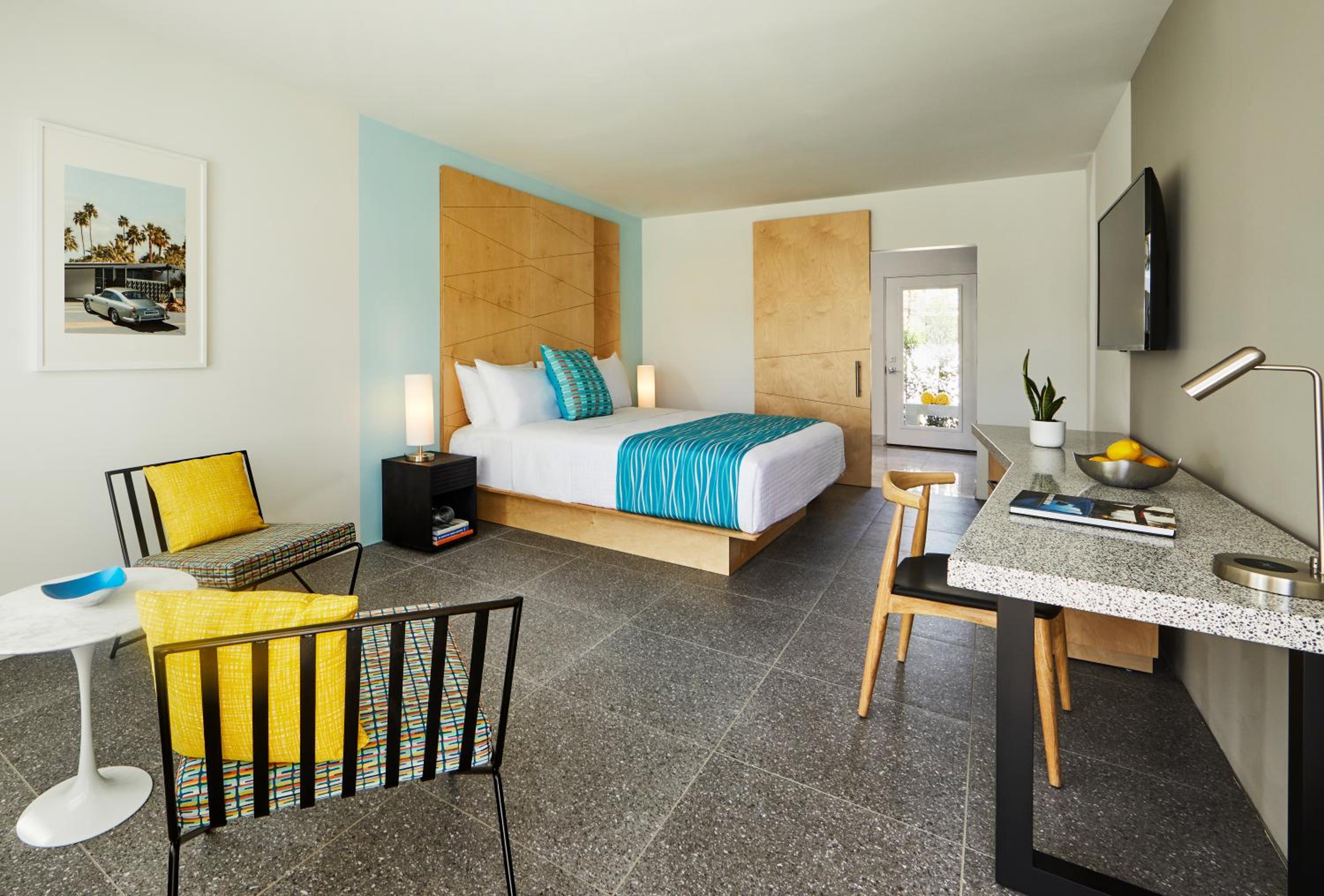 King Room with Patio - Photo 1