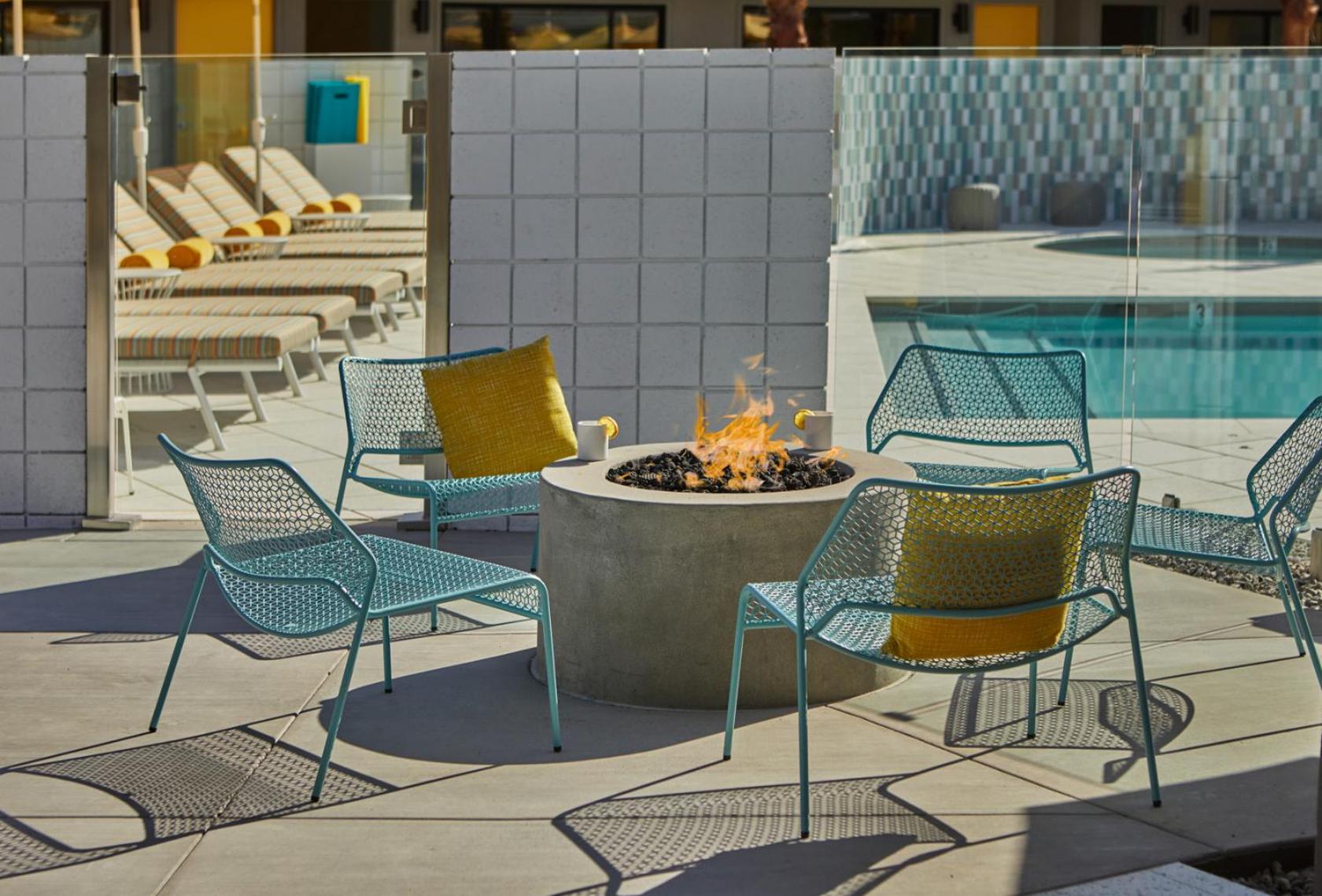 King Room with Patio - Photo 3