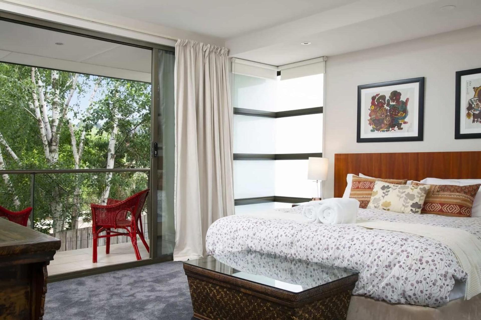 Three-Bedroom House photo 1