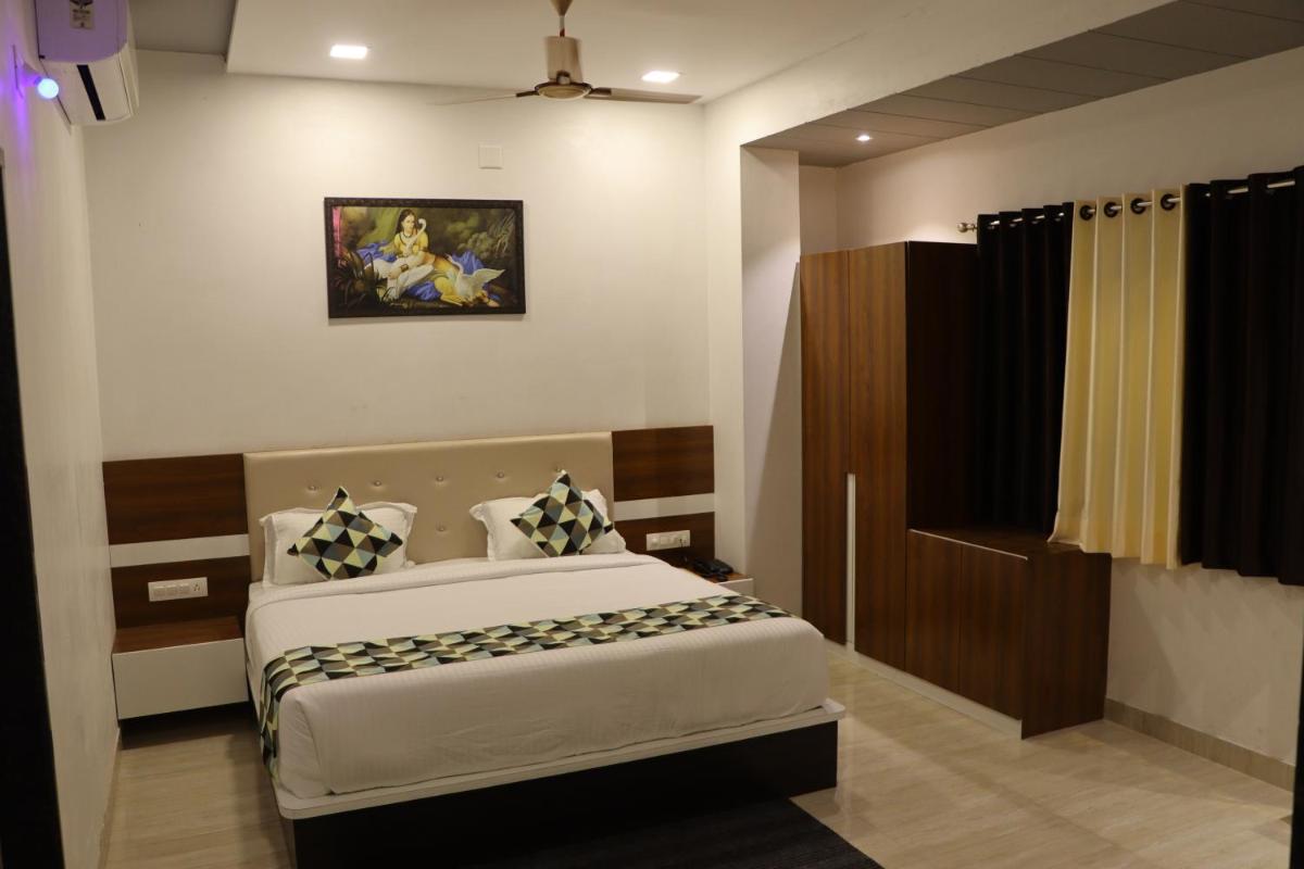 Standard King Room photo 1