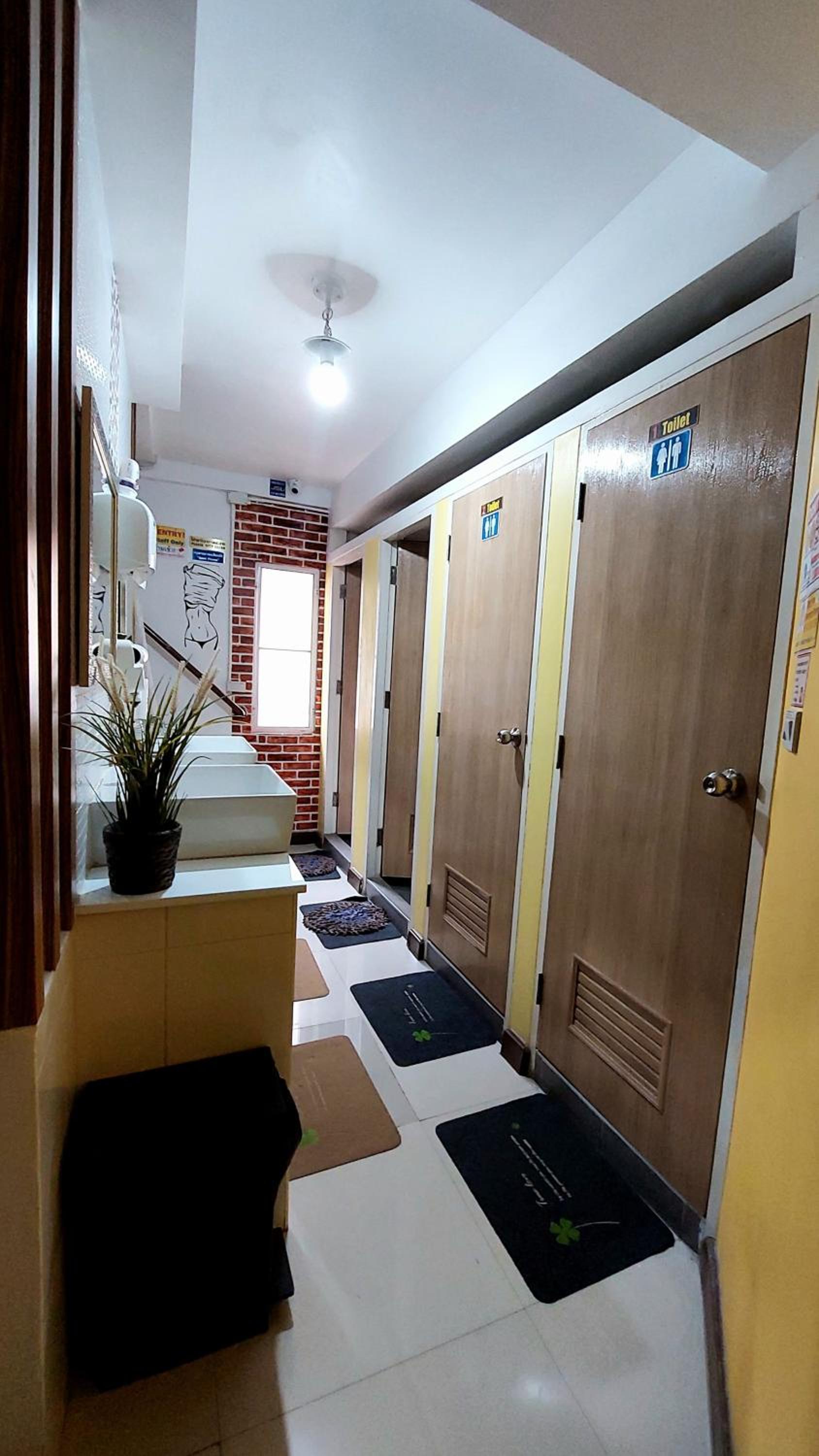 Single Bed in Dormitory Room photo 3