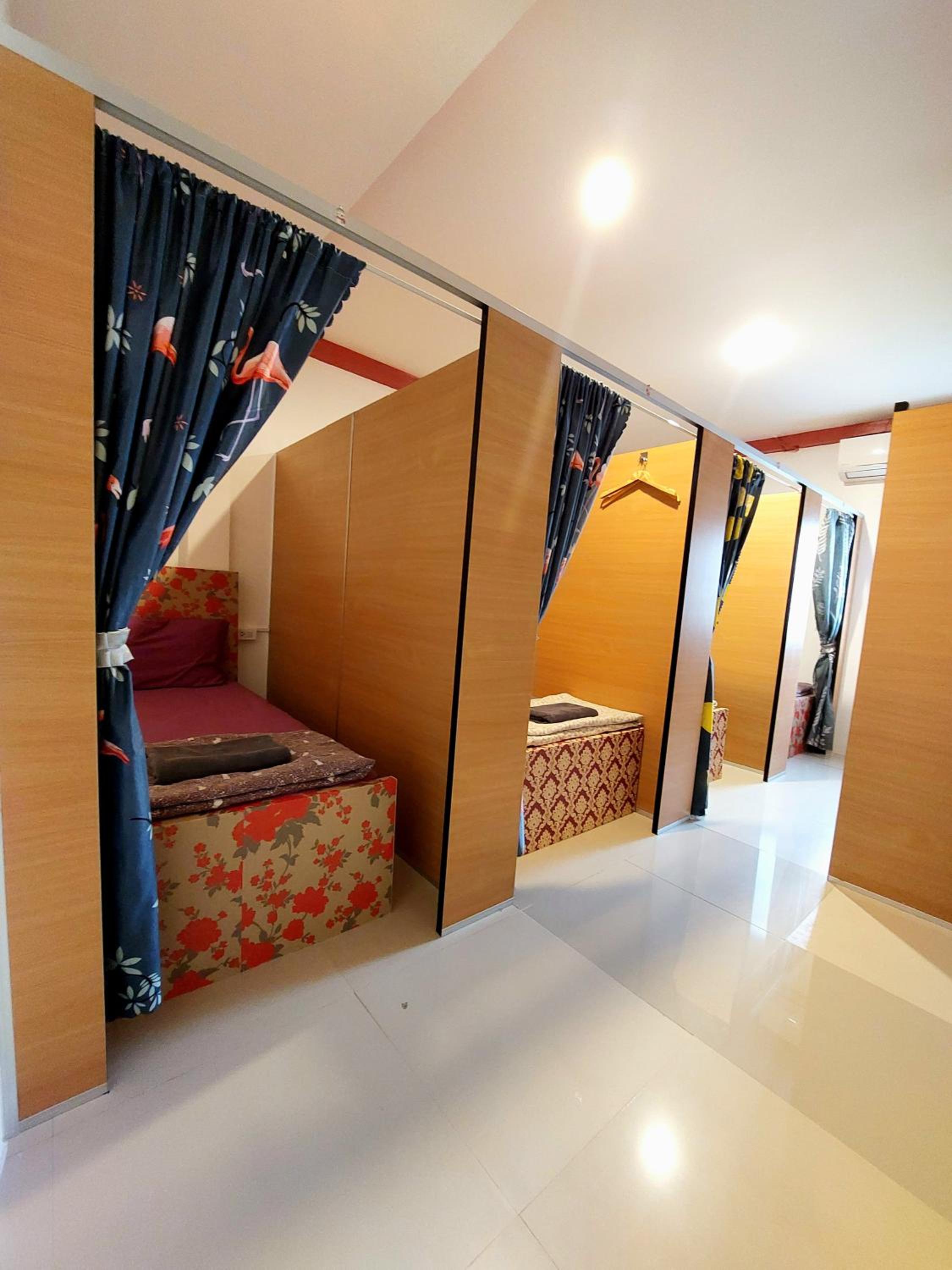 Single Bed in Dormitory Room photo 2