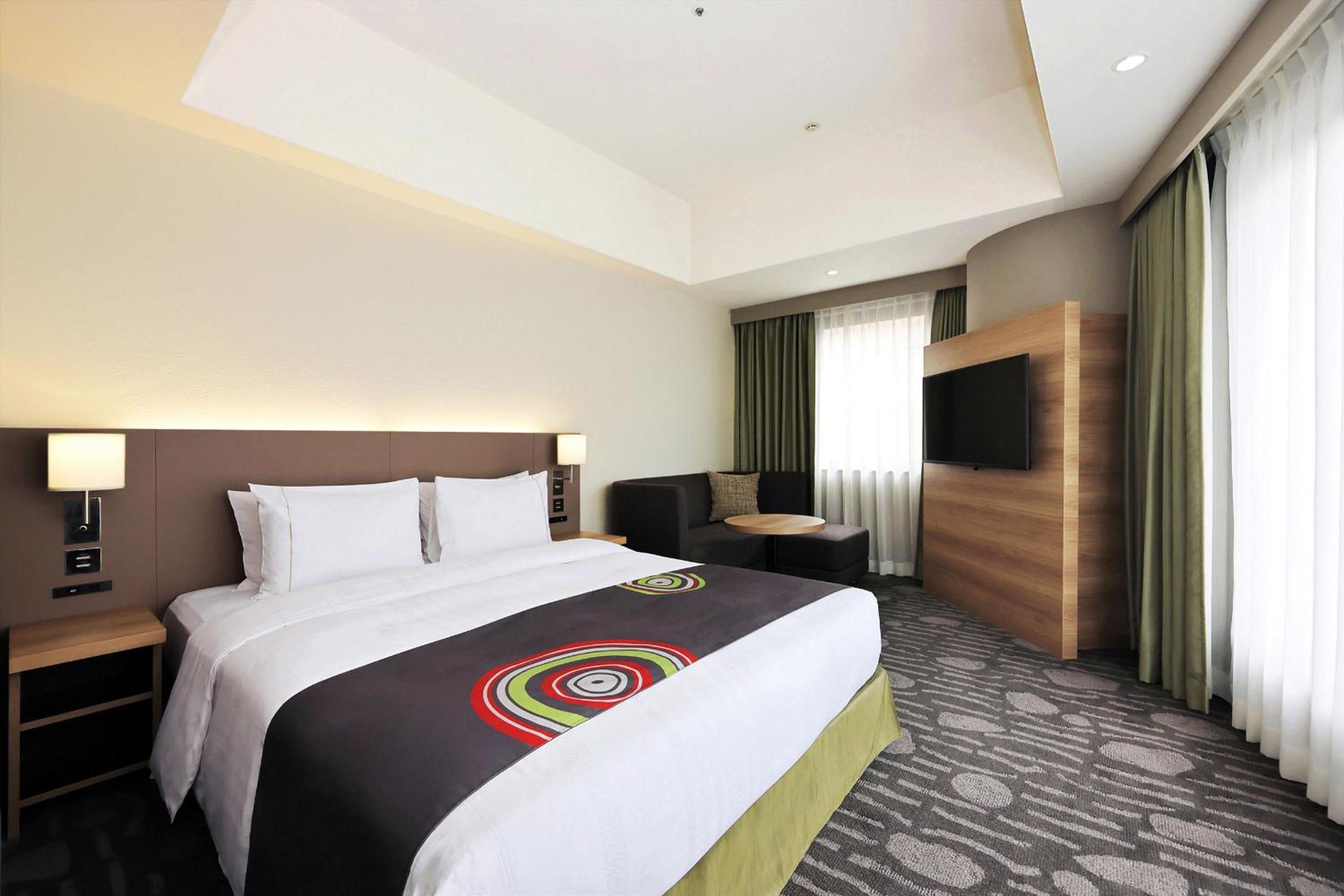 Deluxe Corner Double Room - Non-Smoking