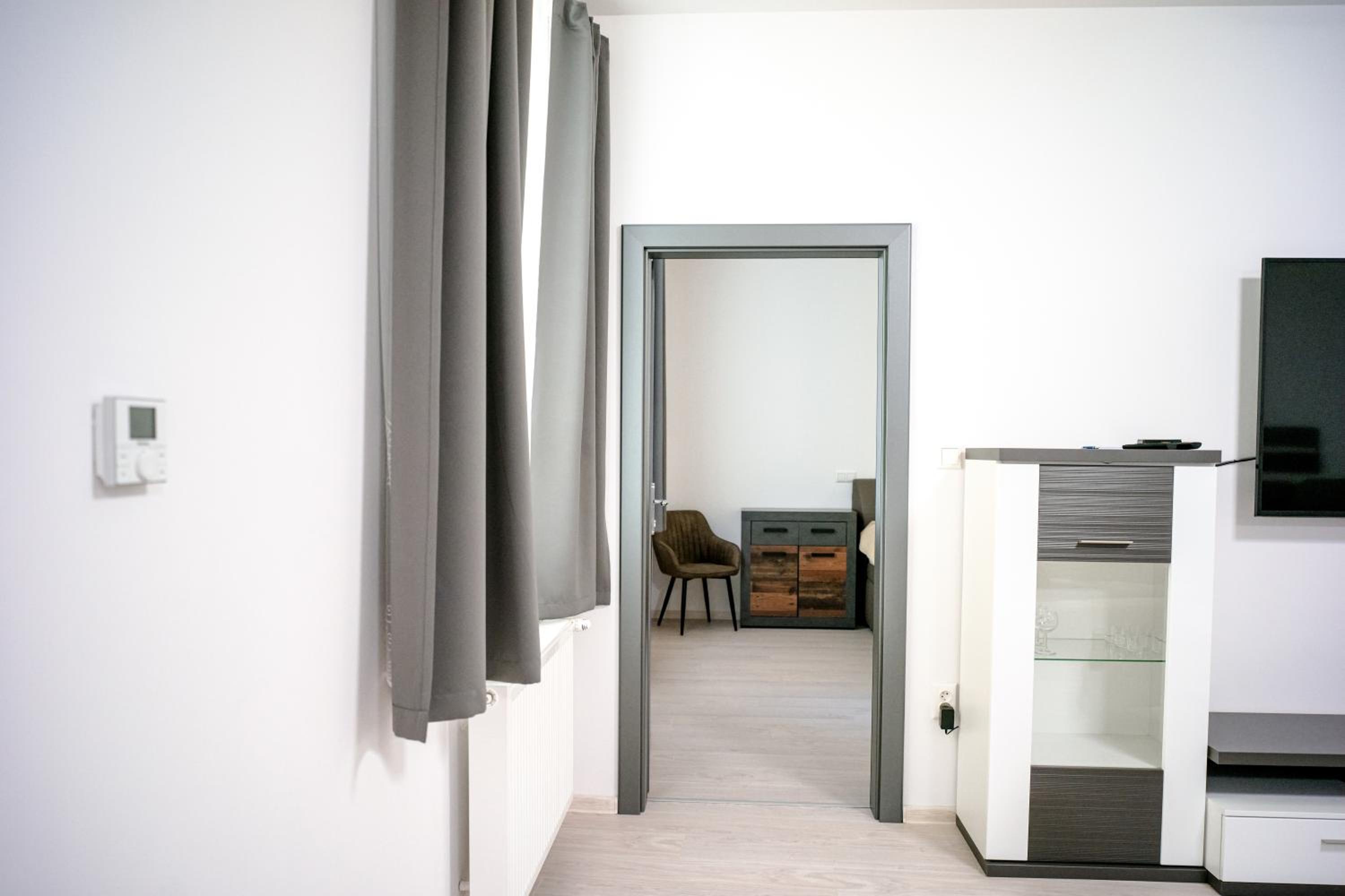One-Bedroom Apartment - Photo 1