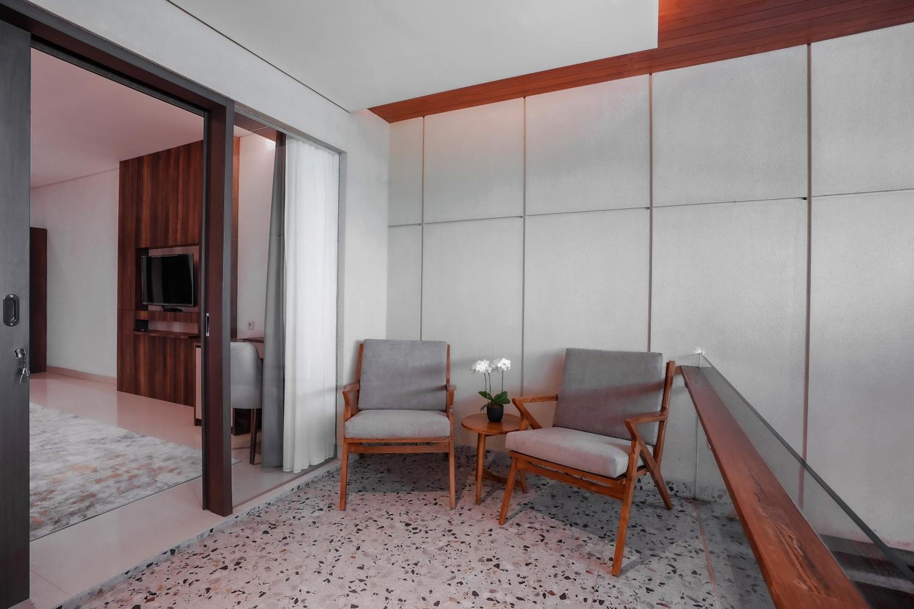 Twin Room with Terrace - Photo 3