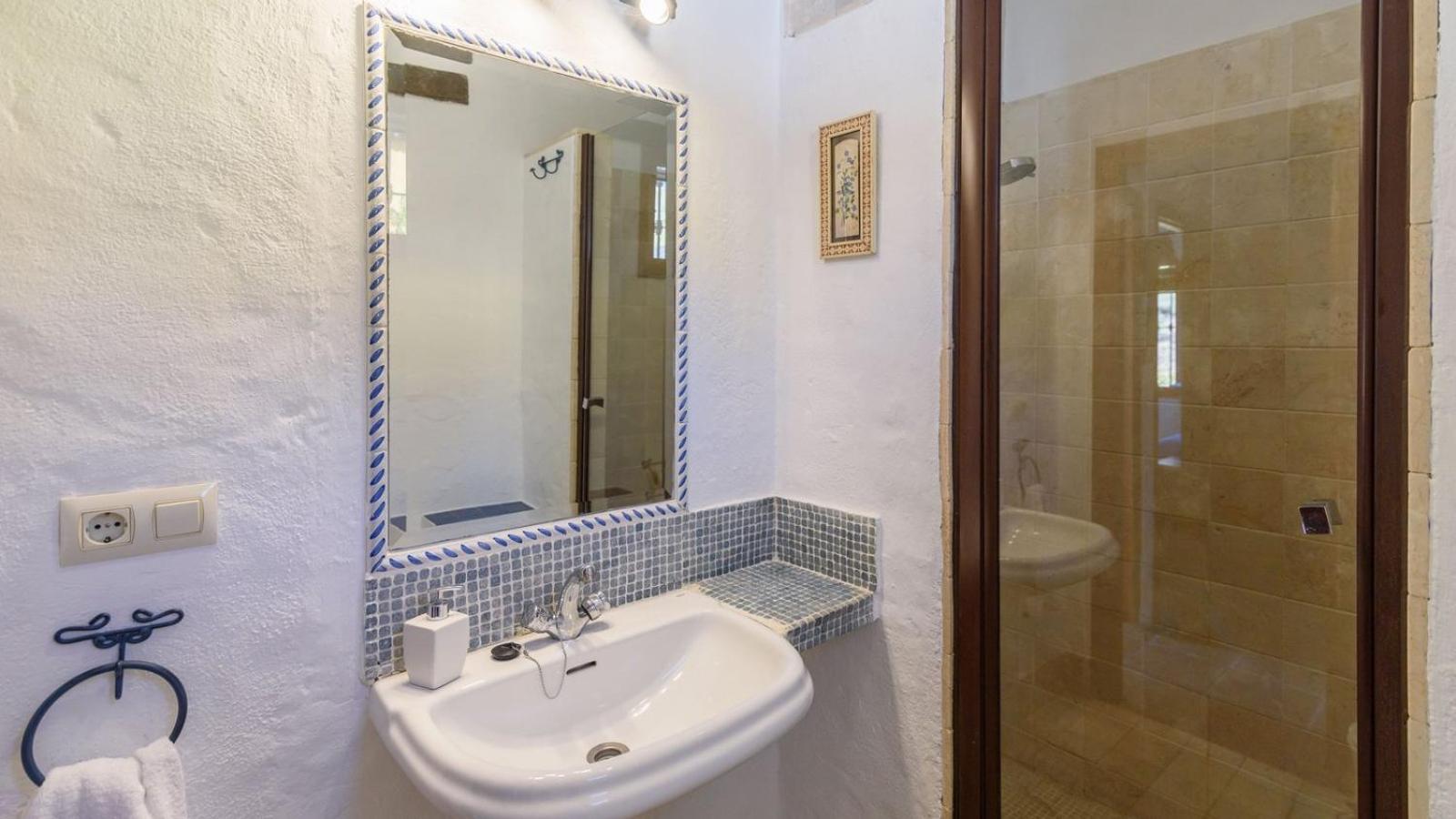Casa de cuatro habitaciones