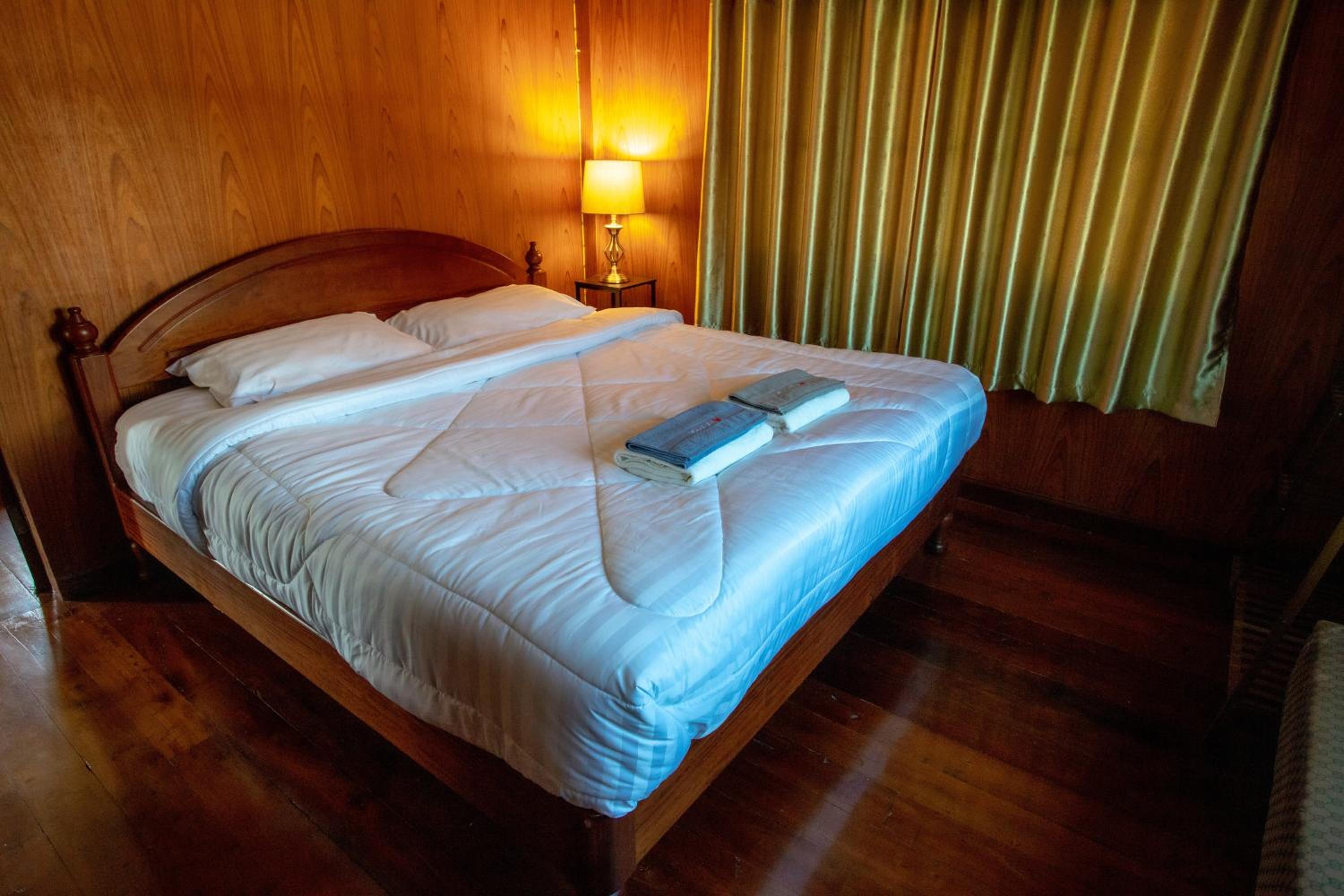 Two-Bedroom House - Photo 10