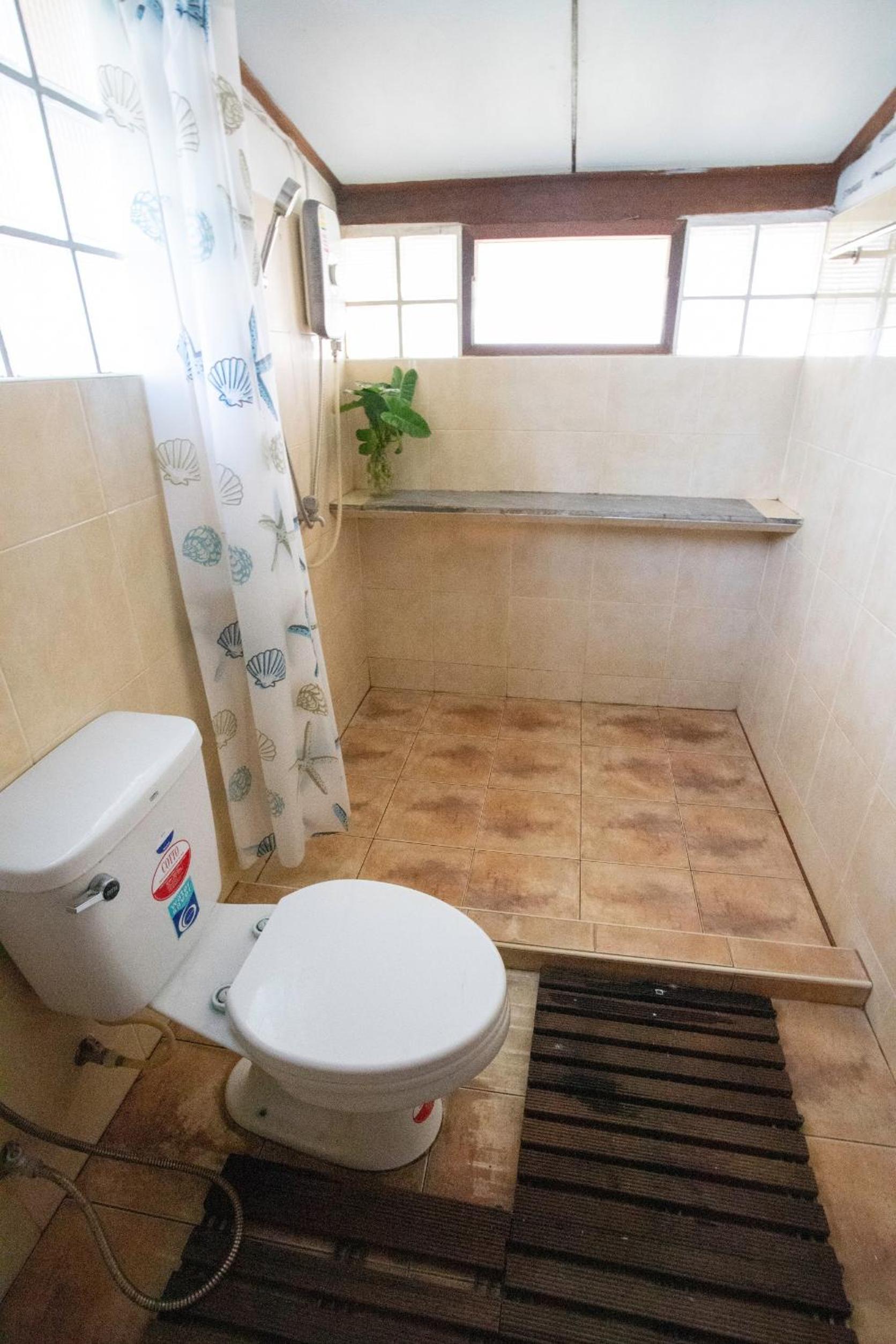 Two-Bedroom House - Photo 6