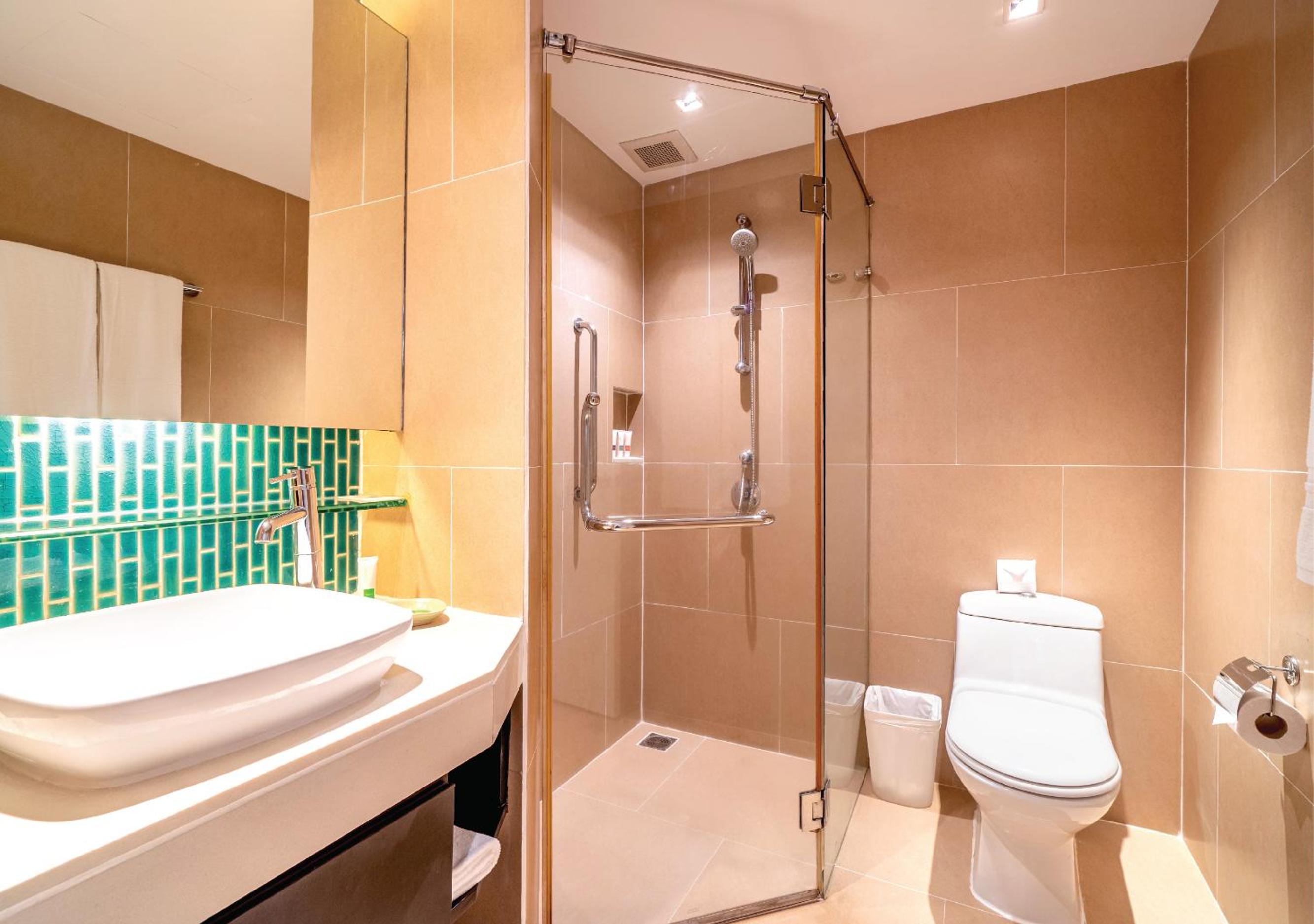 One-Bedroom Suite with Terrace - Photo 2
